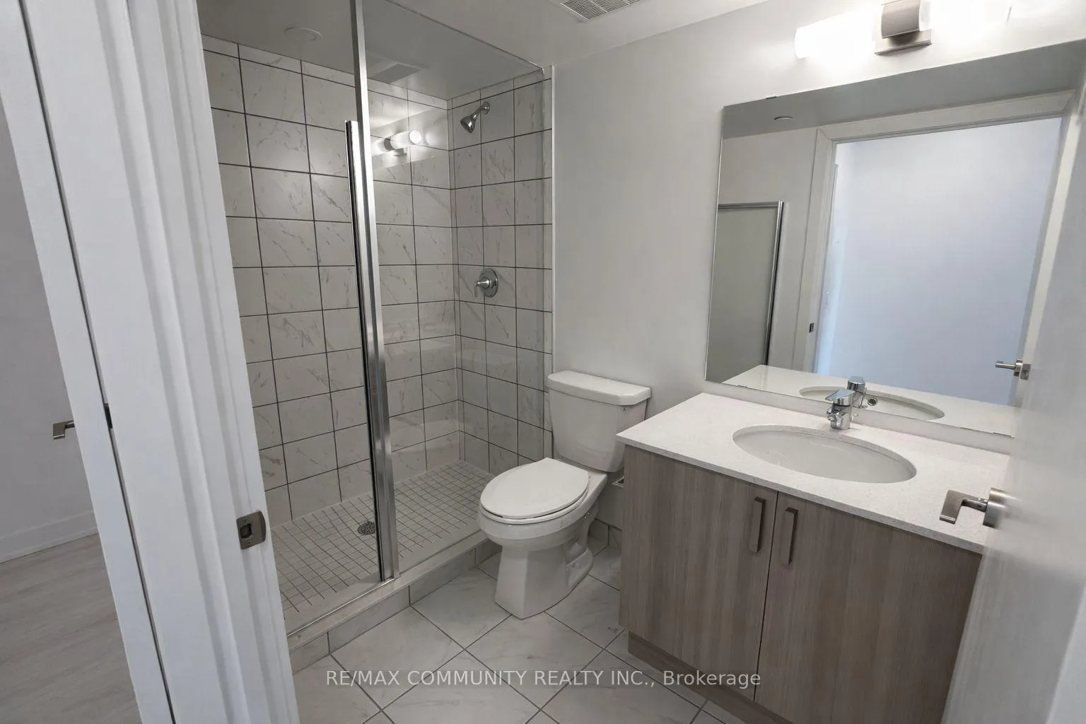 Photo 10 of Unit 317, 1010 Sandy Beach Road, Pickering, Bay Ridges — HOMEH