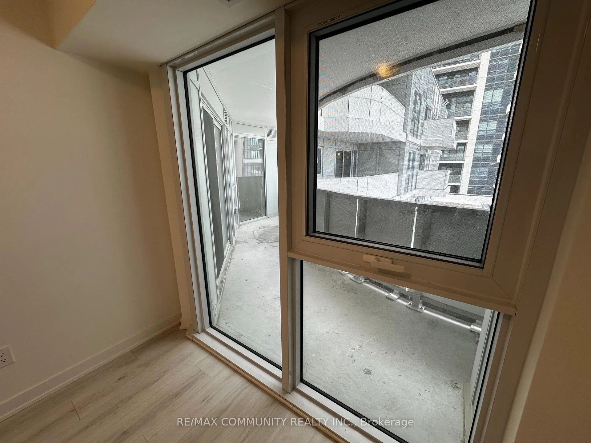 Photo 11 of Unit 317, 1010 Sandy Beach Road, Pickering, Bay Ridges — HOMEH