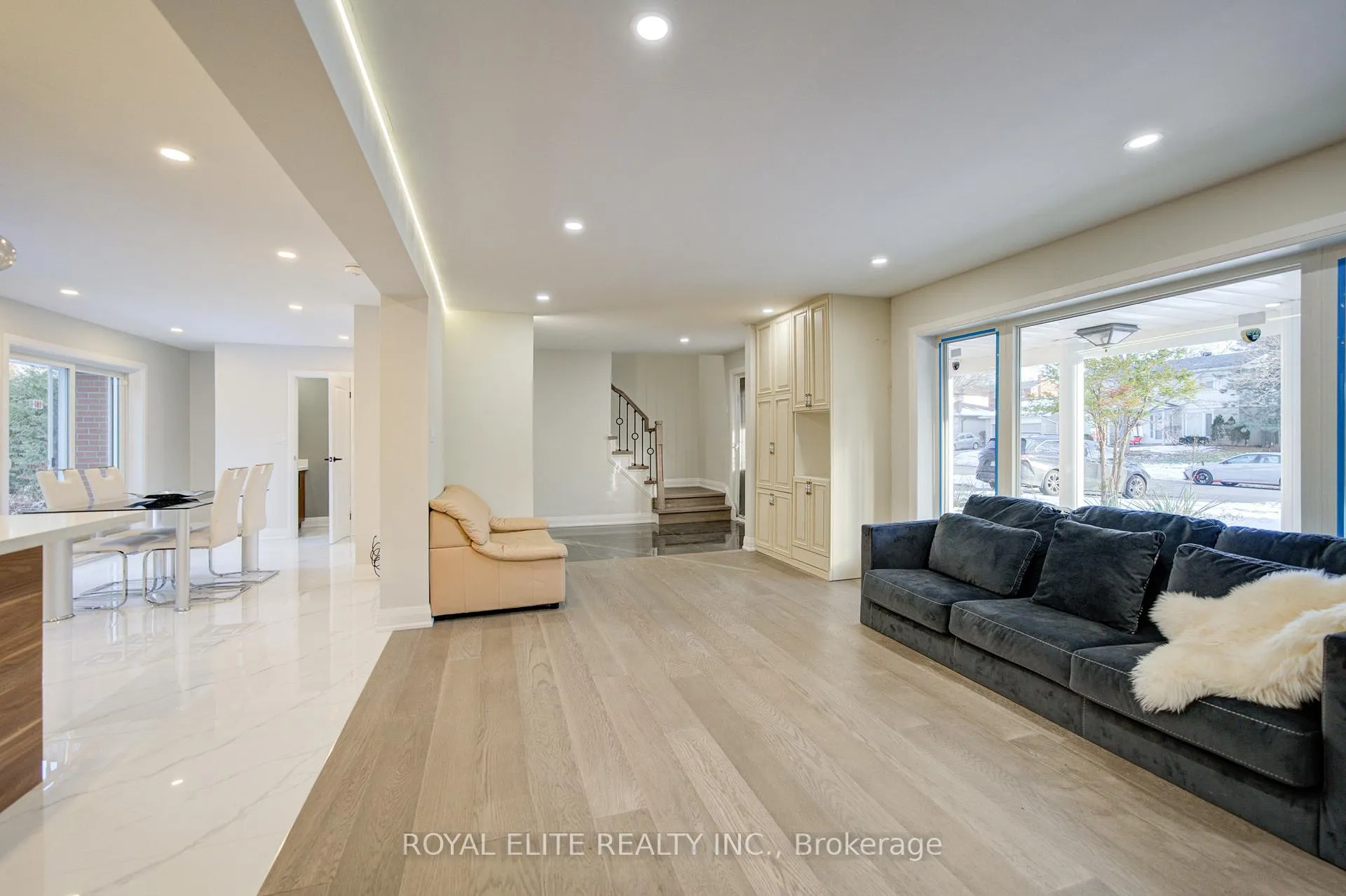 Photo 8 of 40 Squire Baker's Lane, Markham, Sherwood-Amberglen — HOMEH