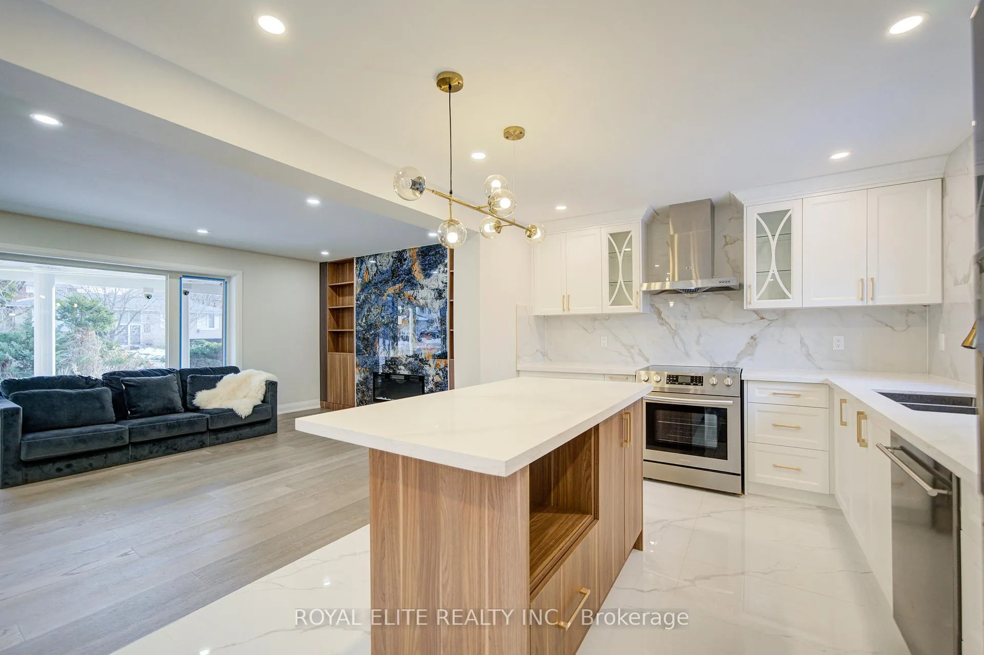 Photo 11 of 40 Squire Baker's Lane, Markham, Sherwood-Amberglen — HOMEH