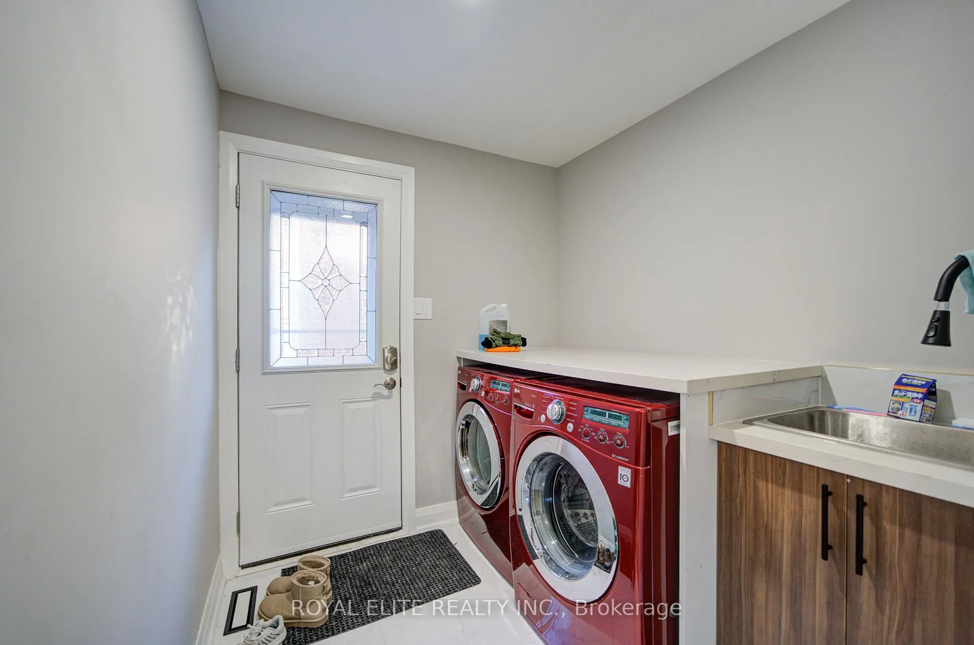 Photo 20 of 40 Squire Baker's Lane, Markham, Sherwood-Amberglen — HOMEH