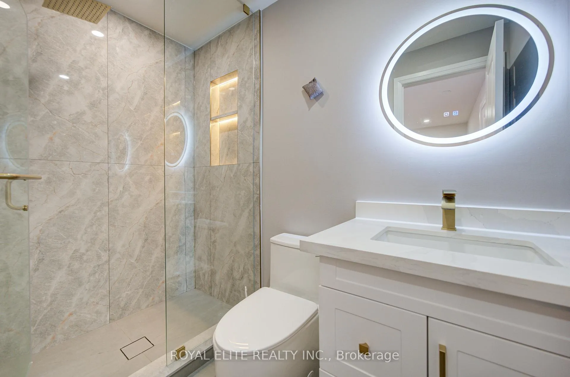 Photo 24 of 40 Squire Baker's Lane, Markham, Sherwood-Amberglen — HOMEH