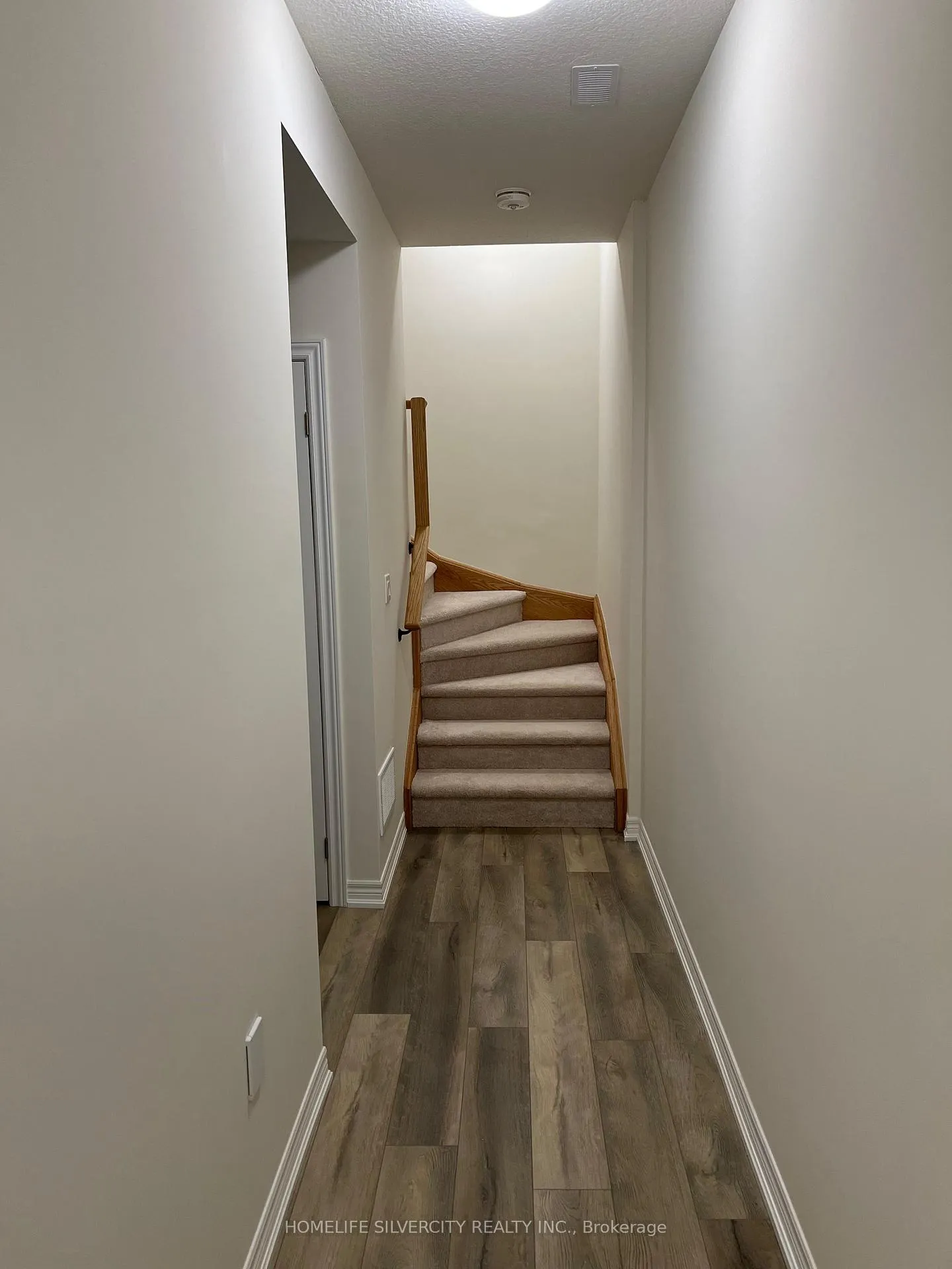 Photo 3 of 154 Sonoma Lane, Hamilton, Stoney Creek — HOMEH