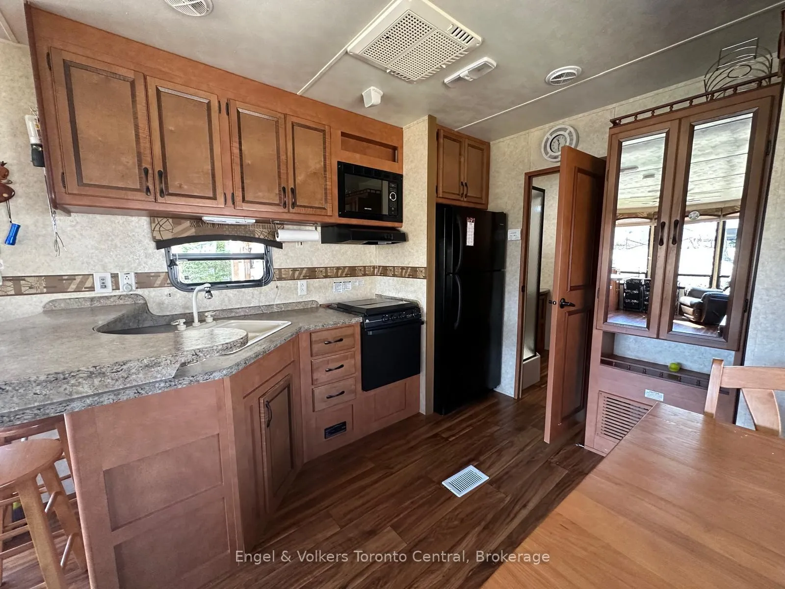 Photo 11 of Unit S 14, 7489 Sideraod 5 E, Wellington North, Rural Wellington North — HOMEH