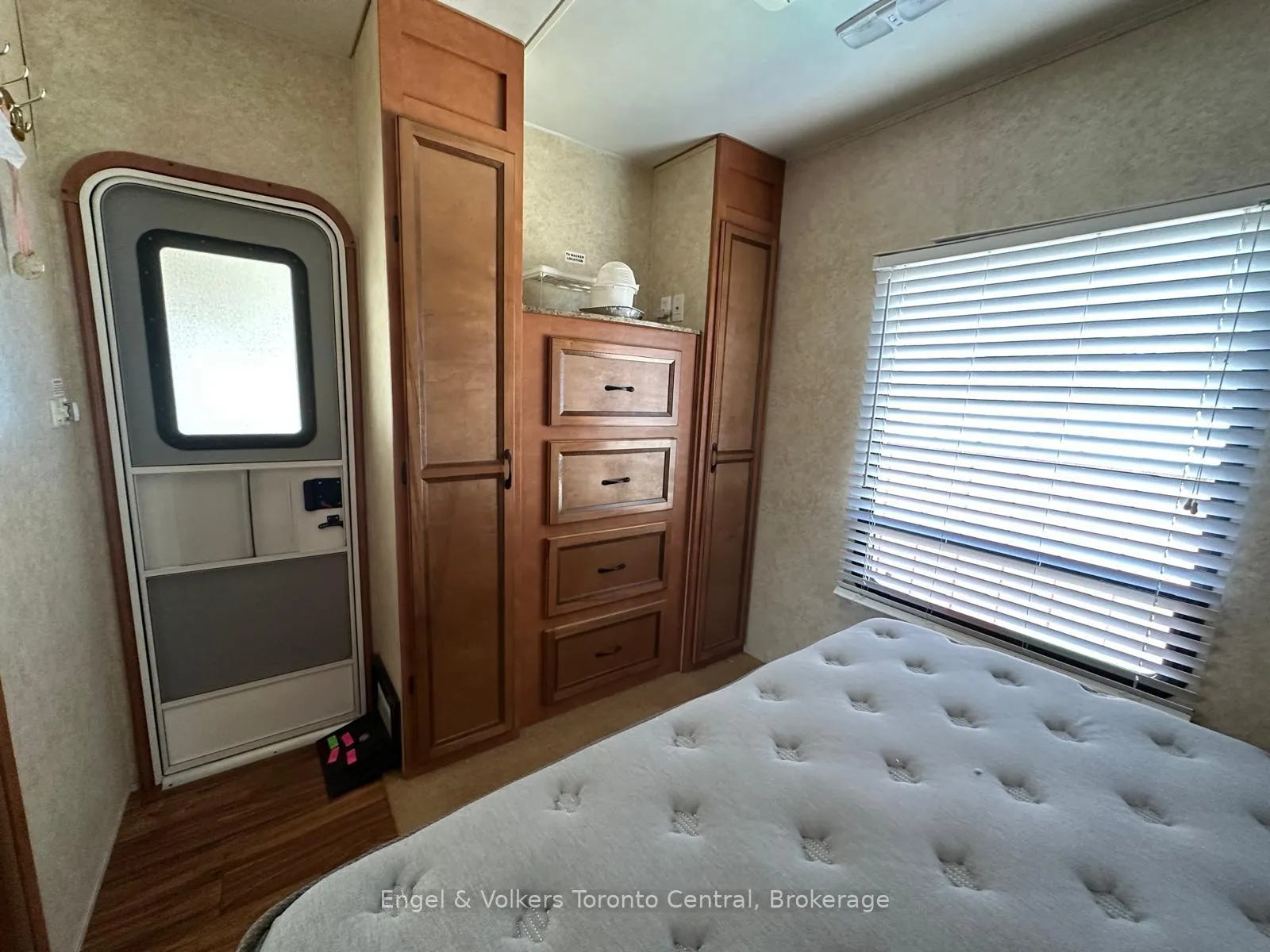 Photo 14 of Unit S 14, 7489 Sideraod 5 E, Wellington North, Rural Wellington North — HOMEH