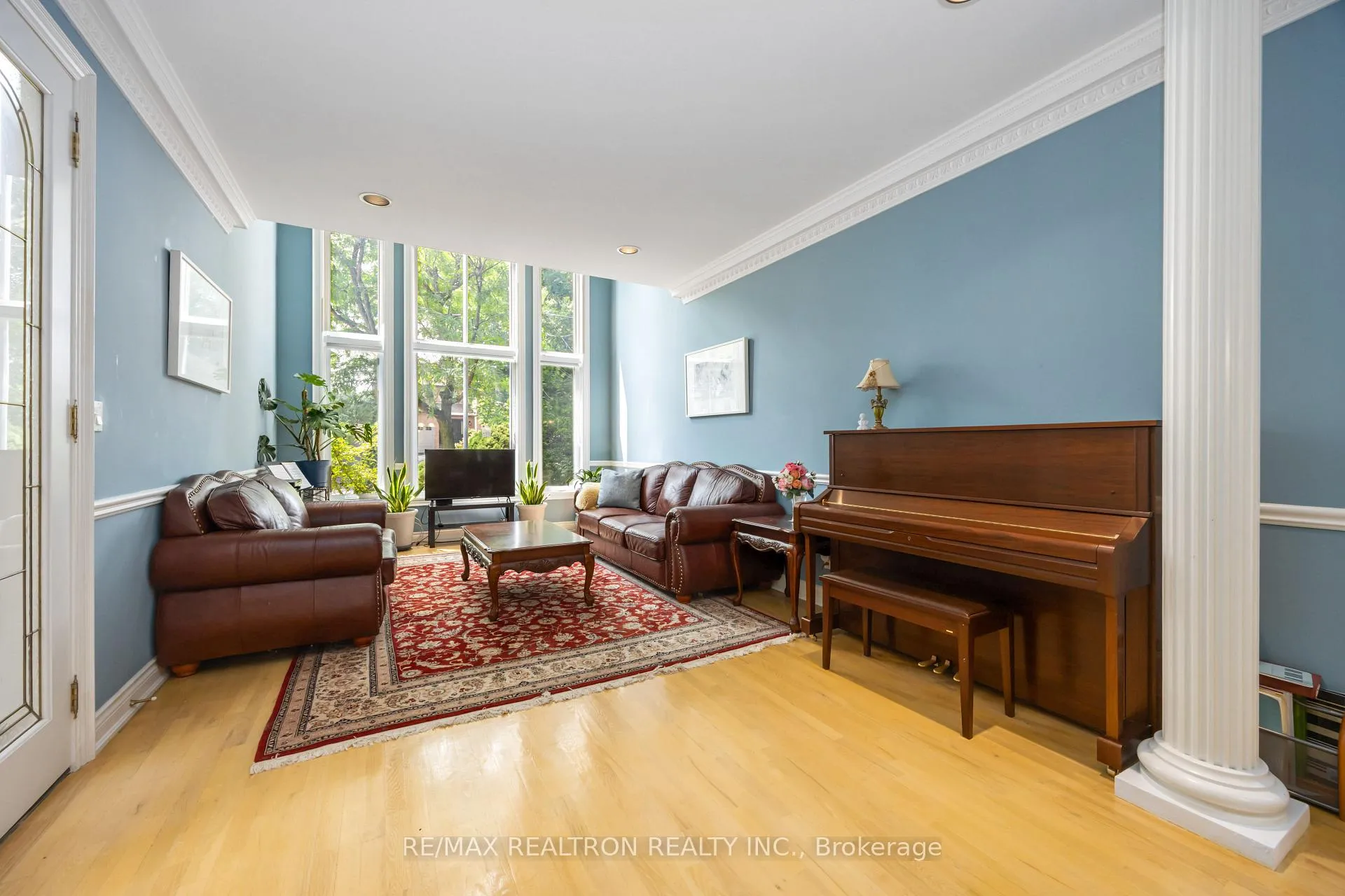 Photo 8 of 77 Sprucewood Drive, Markham, Thornhill — HOMEH