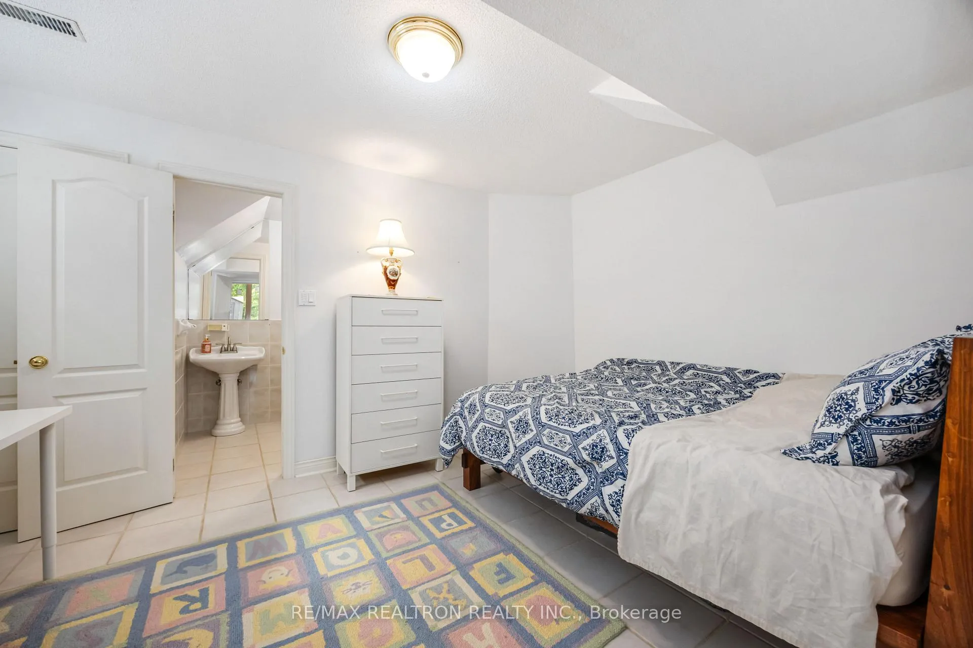 Photo 38 of 77 Sprucewood Drive, Markham, Thornhill — HOMEH
