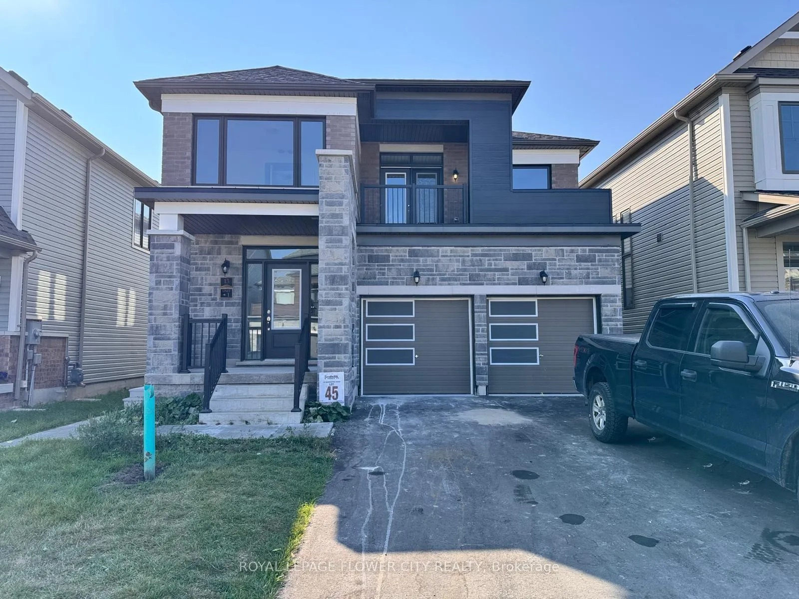 Photo 1 of Unit Main Floor, 13 Bannister Road, Barrie, Innis-Shore — HOMEH