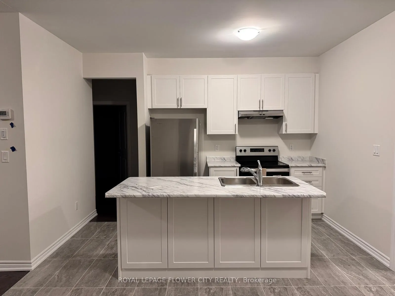 Photo 6 of Unit Main Floor, 13 Bannister Road, Barrie, Innis-Shore — HOMEH