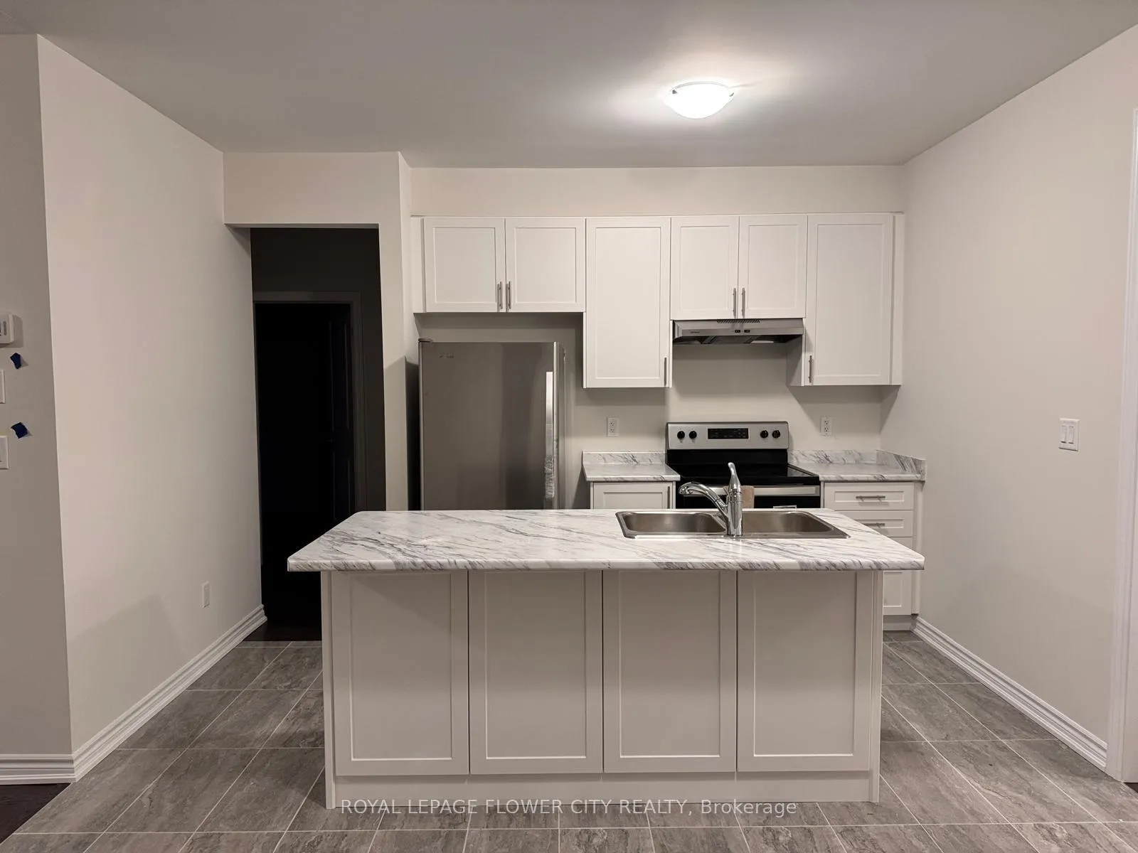 Photo 7 of Unit Main Floor, 13 Bannister Road, Barrie, Innis-Shore — HOMEH
