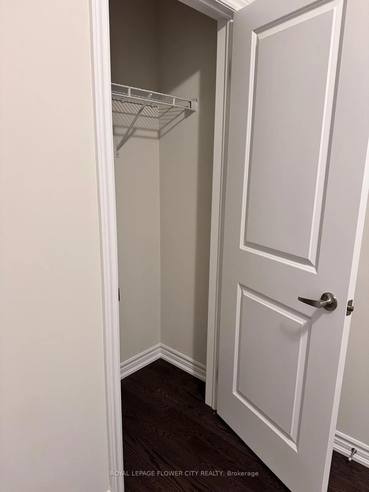 Photo 16 of Unit Main Floor, 13 Bannister Road, Barrie, Innis-Shore — HOMEH
