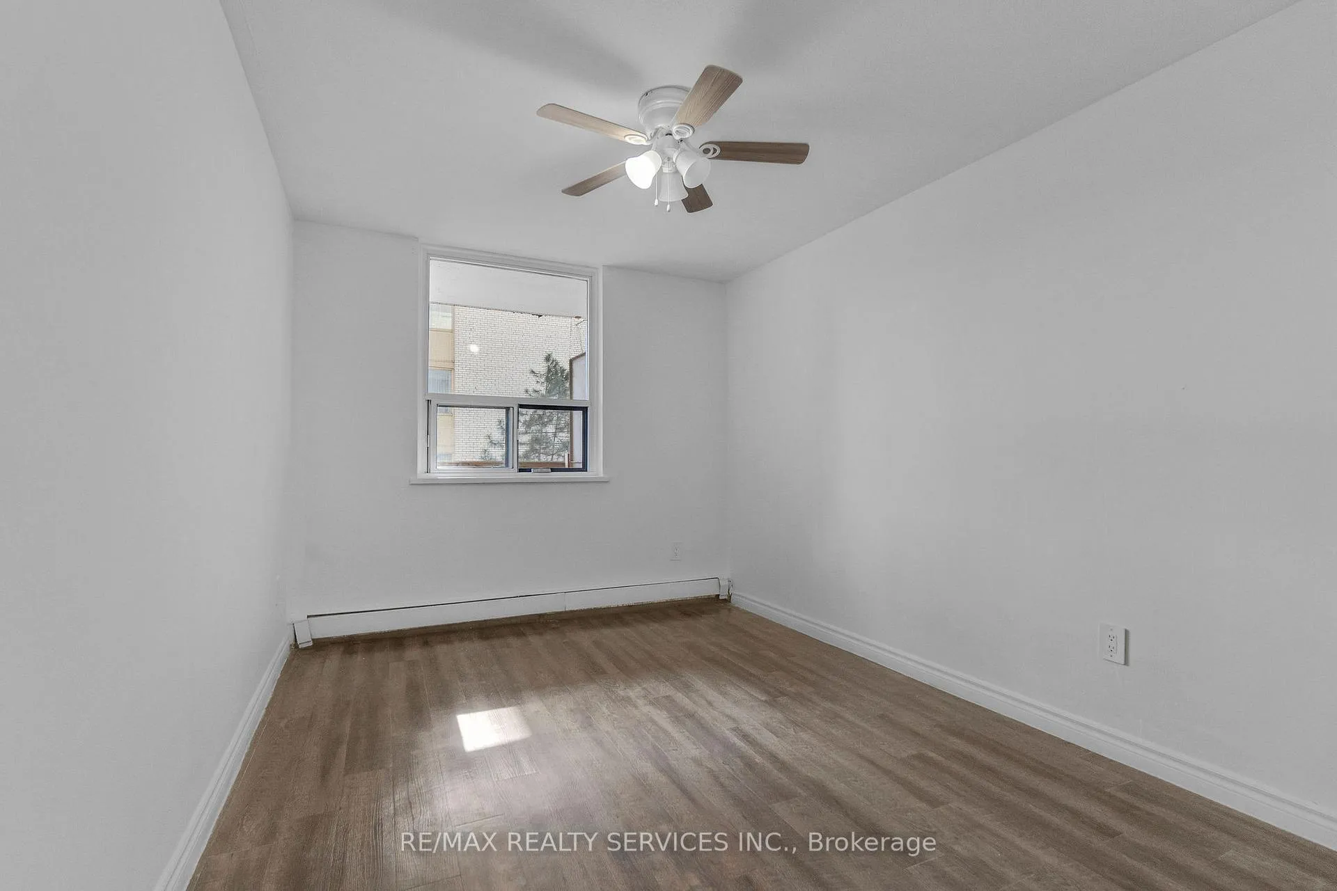 Photo 6 of Unit 210, 223 Jackson Street W, Hamilton, Durand — HOMEH