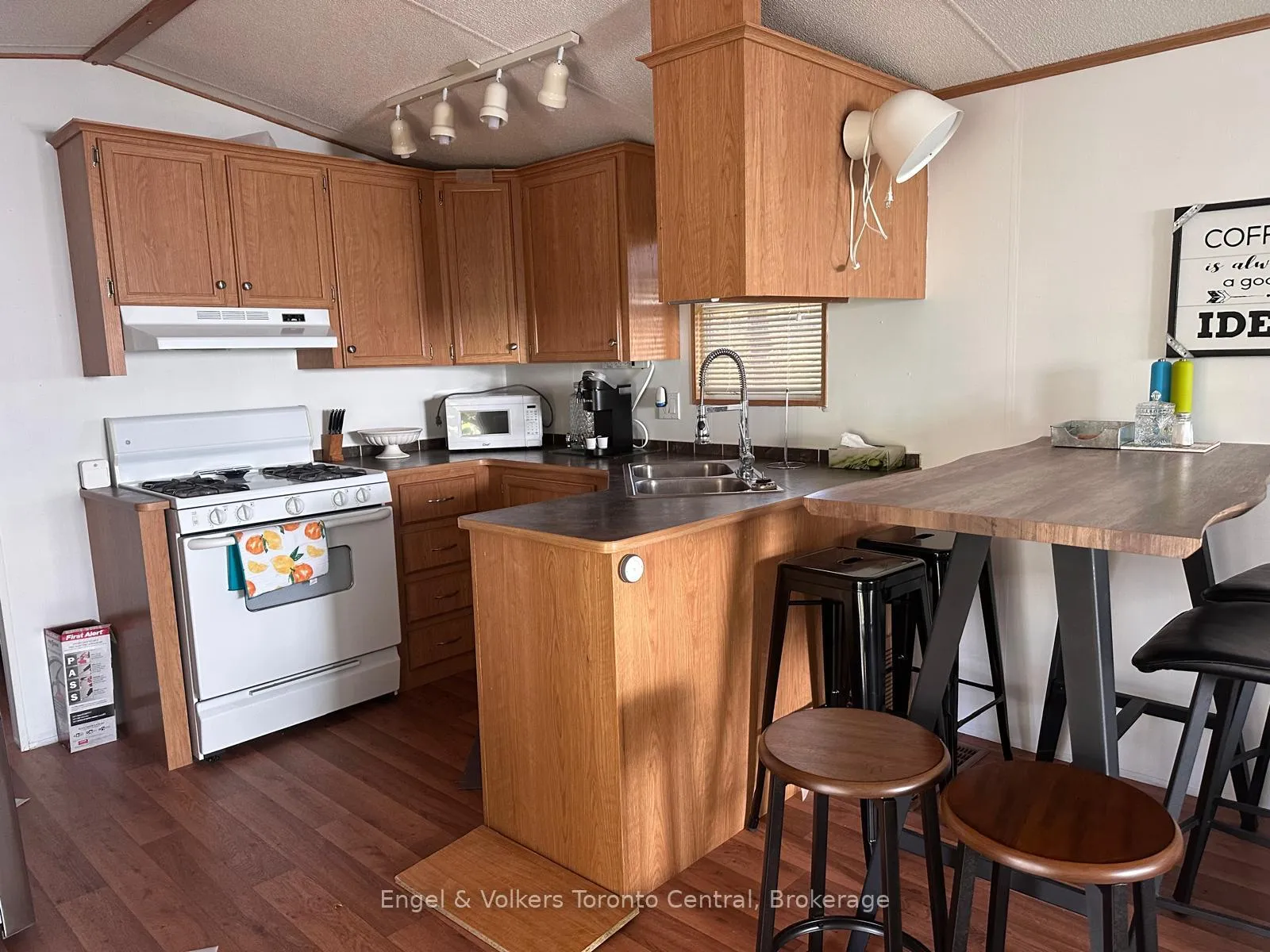 Photo 7 of Unit E7, 7489 Sideroad 5 E, Wellington North, Rural Wellington North — HOMEH