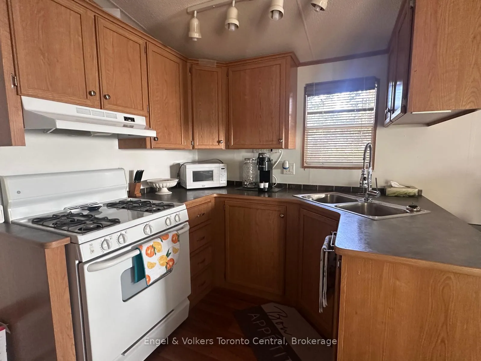 Photo 12 of Unit E7, 7489 Sideroad 5 E, Wellington North, Rural Wellington North — HOMEH