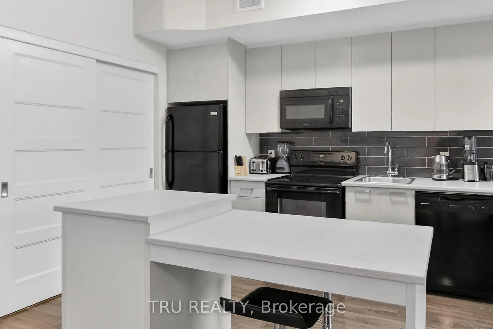 Photo 15 of Unit 207, 2785 Baseline Road S, Ottawa, Redwood Park — HOMEH