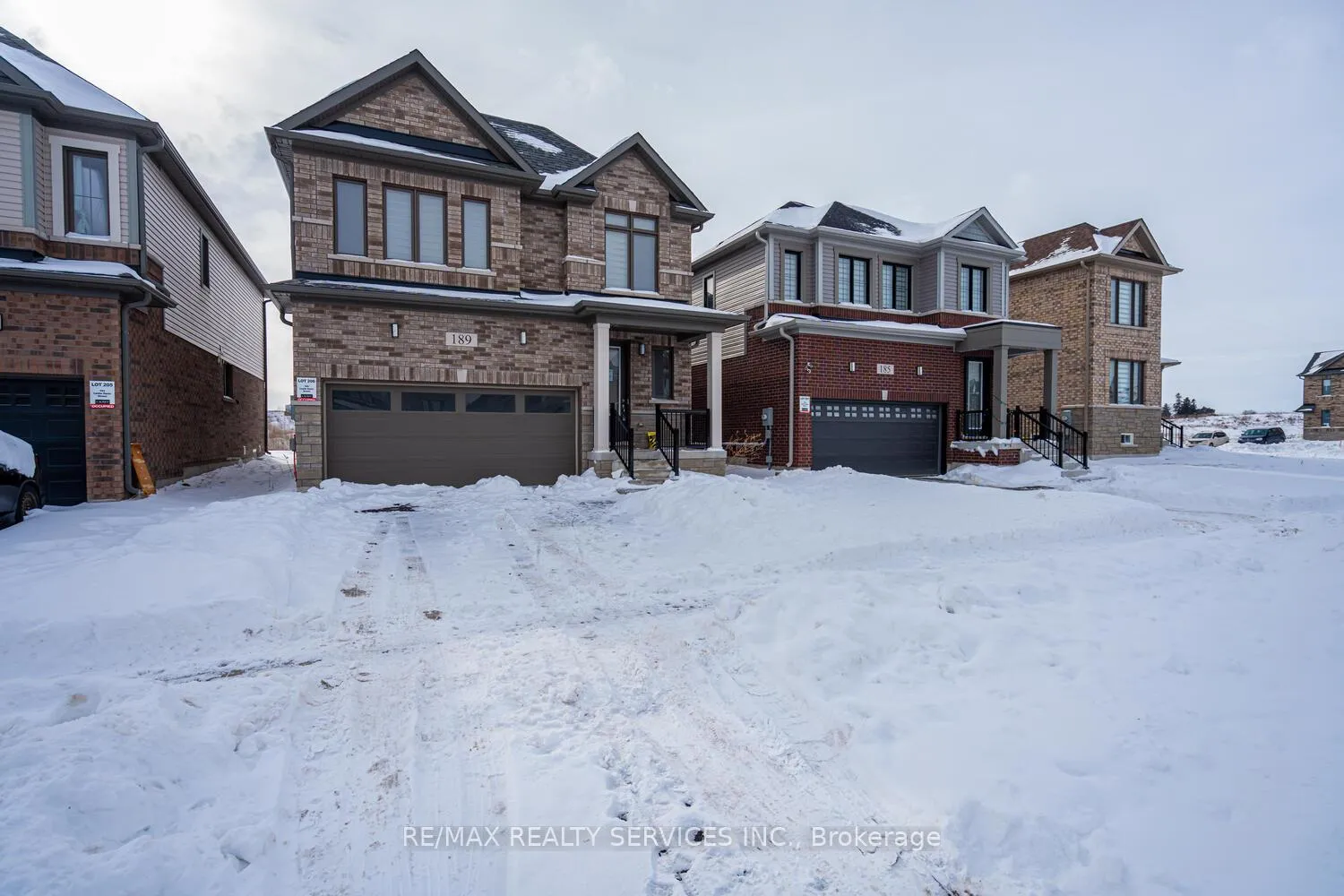 Photo 3 of 189 Leslie Davis Street, North Dumfries — HOMEH