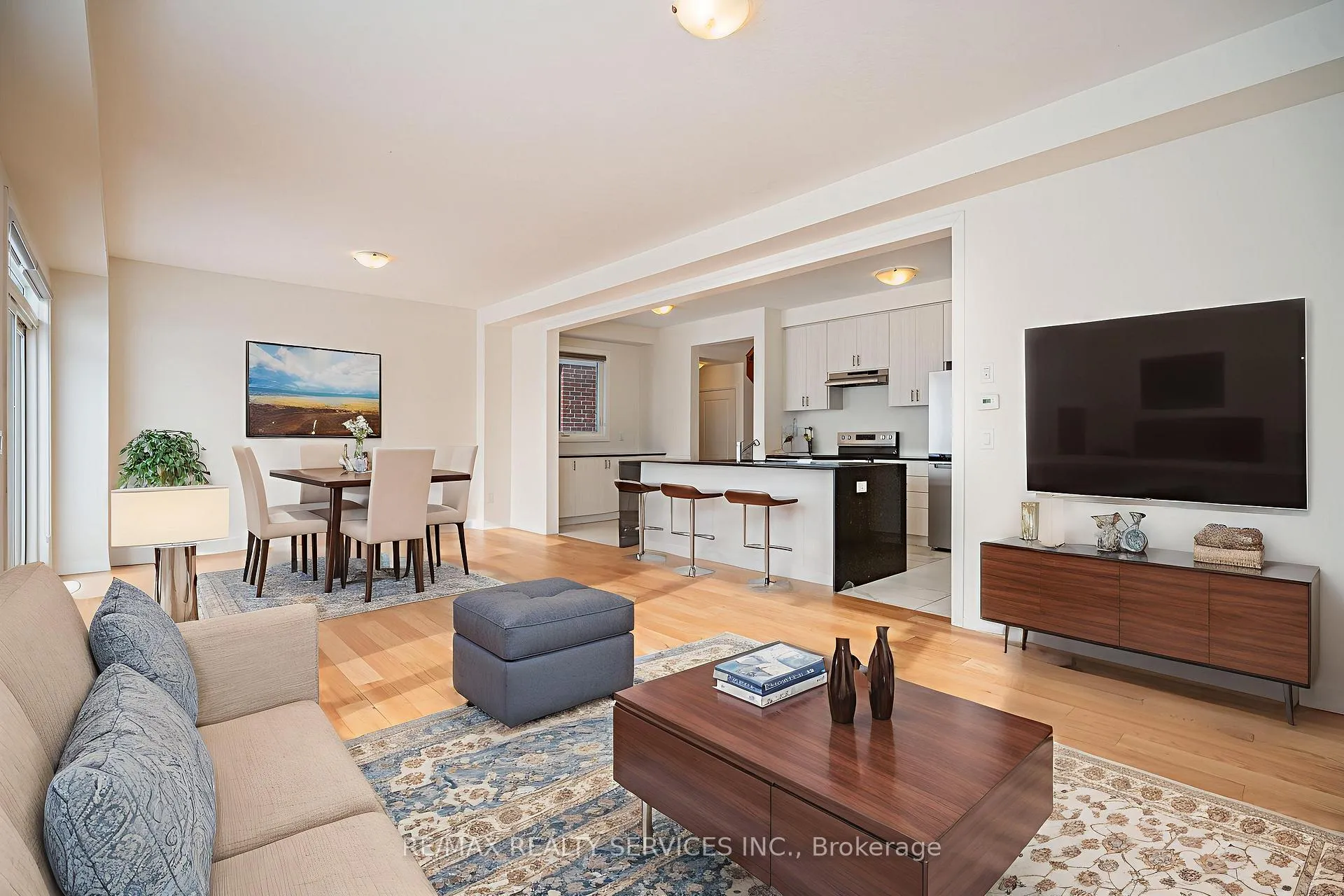 Photo 4 of 189 Leslie Davis Street, North Dumfries — HOMEH