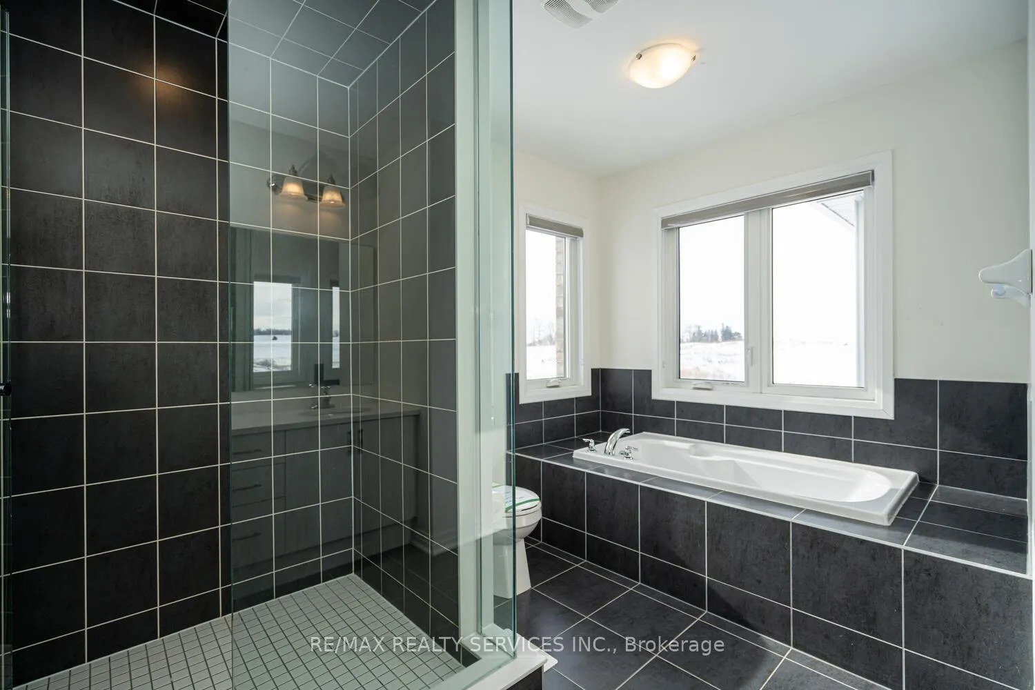 Photo 12 of 189 Leslie Davis Street, North Dumfries — HOMEH