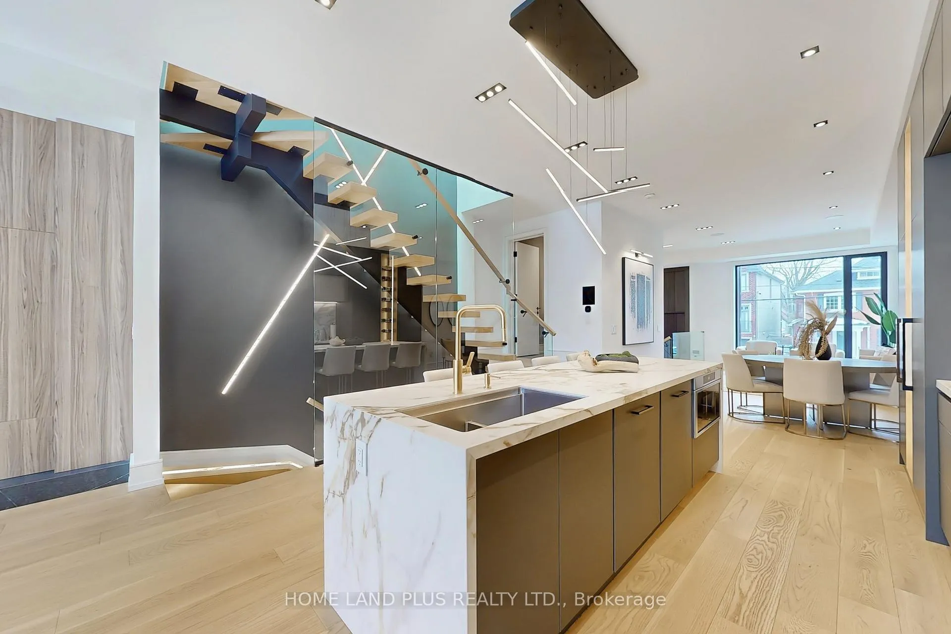 Photo 11 of 116 Deloraine Avenue, Toronto, Lawrence Park North — HOMEH