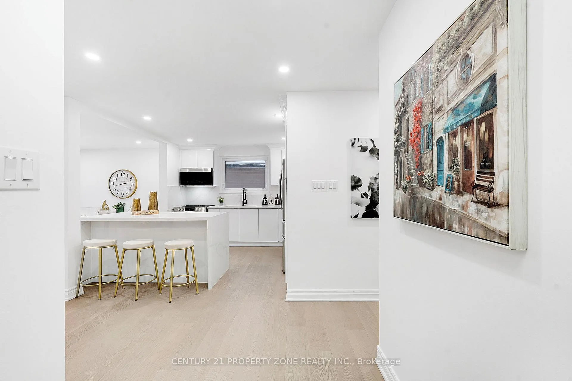 Photo 5 of Unit UPPER, 77 Belmont Drive, Brampton, Avondale — HOMEH