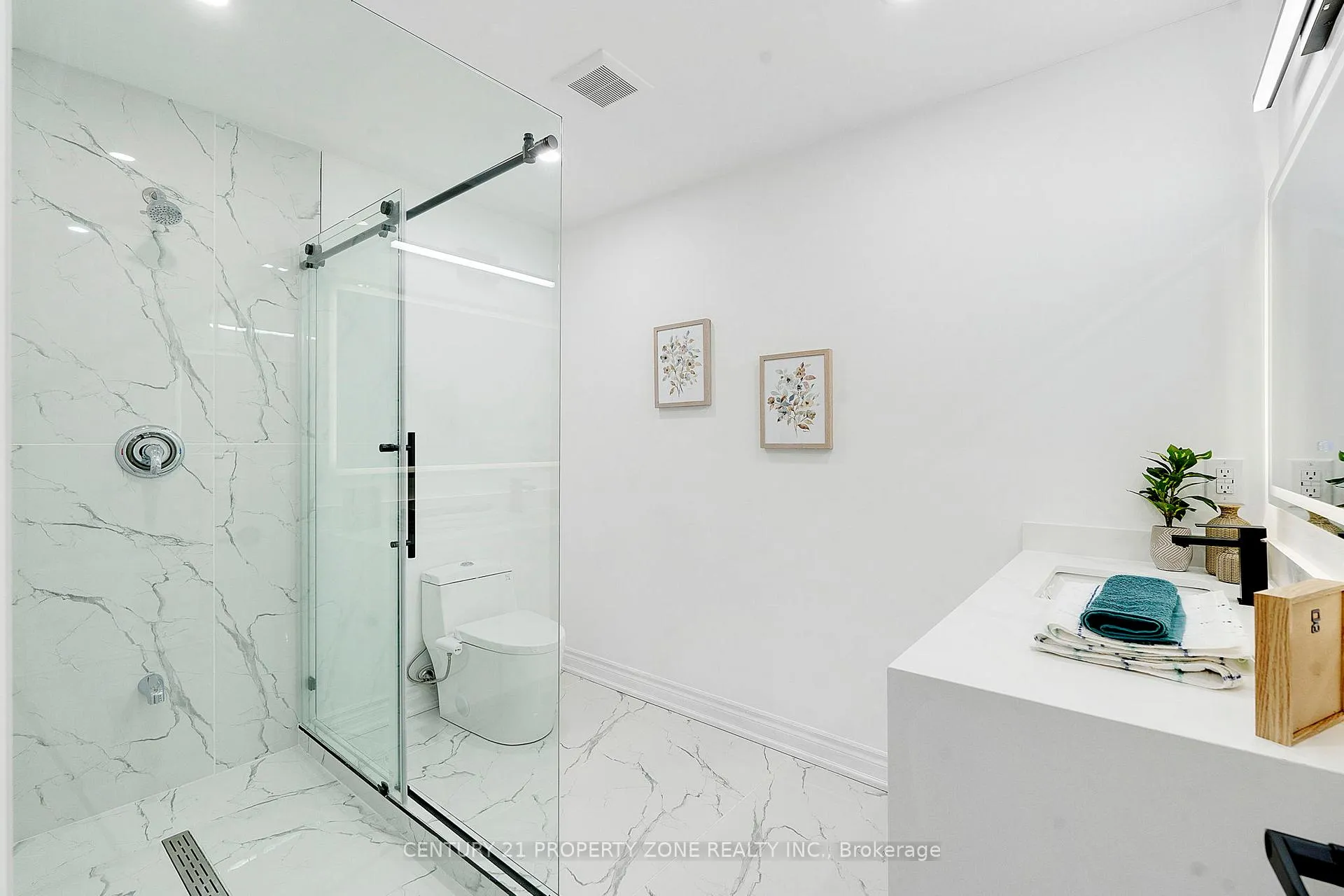 Photo 23 of Unit UPPER, 77 Belmont Drive, Brampton, Avondale — HOMEH
