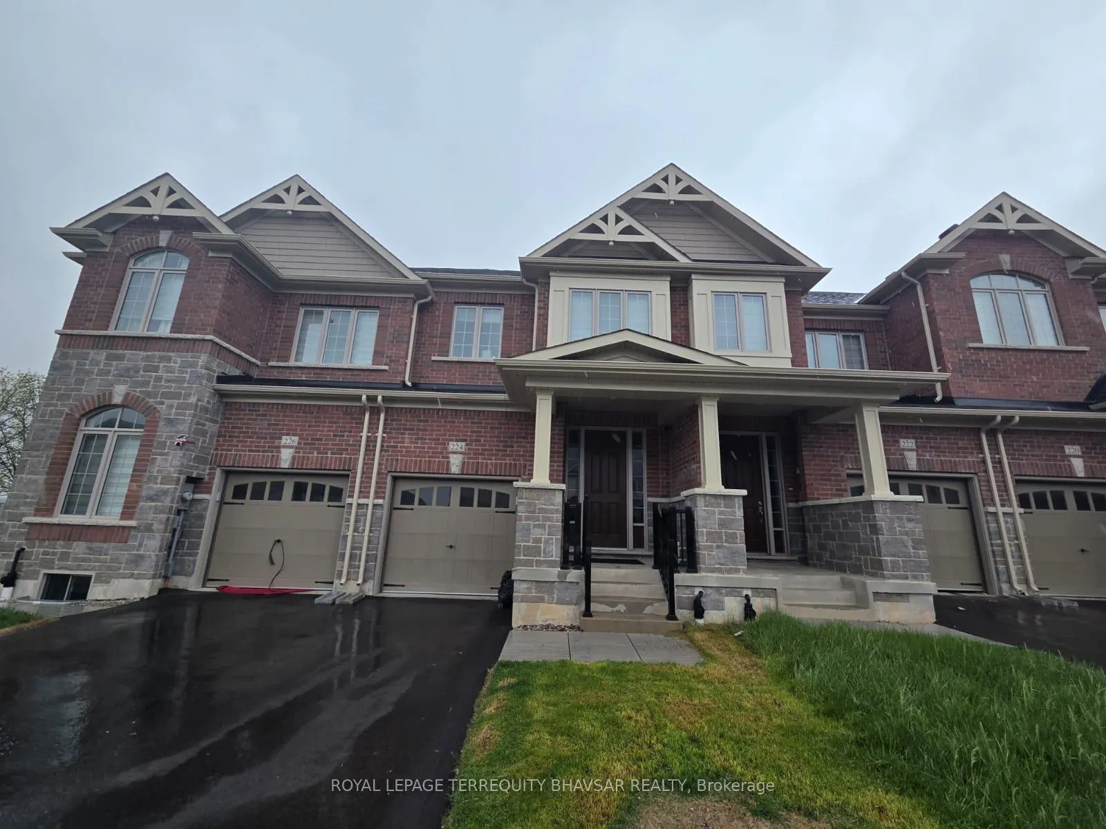 Photo 1 of 224 Broadacre Drive, Kitchener — HOMEH
