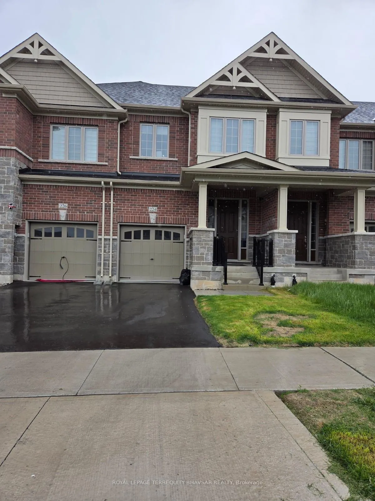 Photo 3 of 224 Broadacre Drive, Kitchener — HOMEH