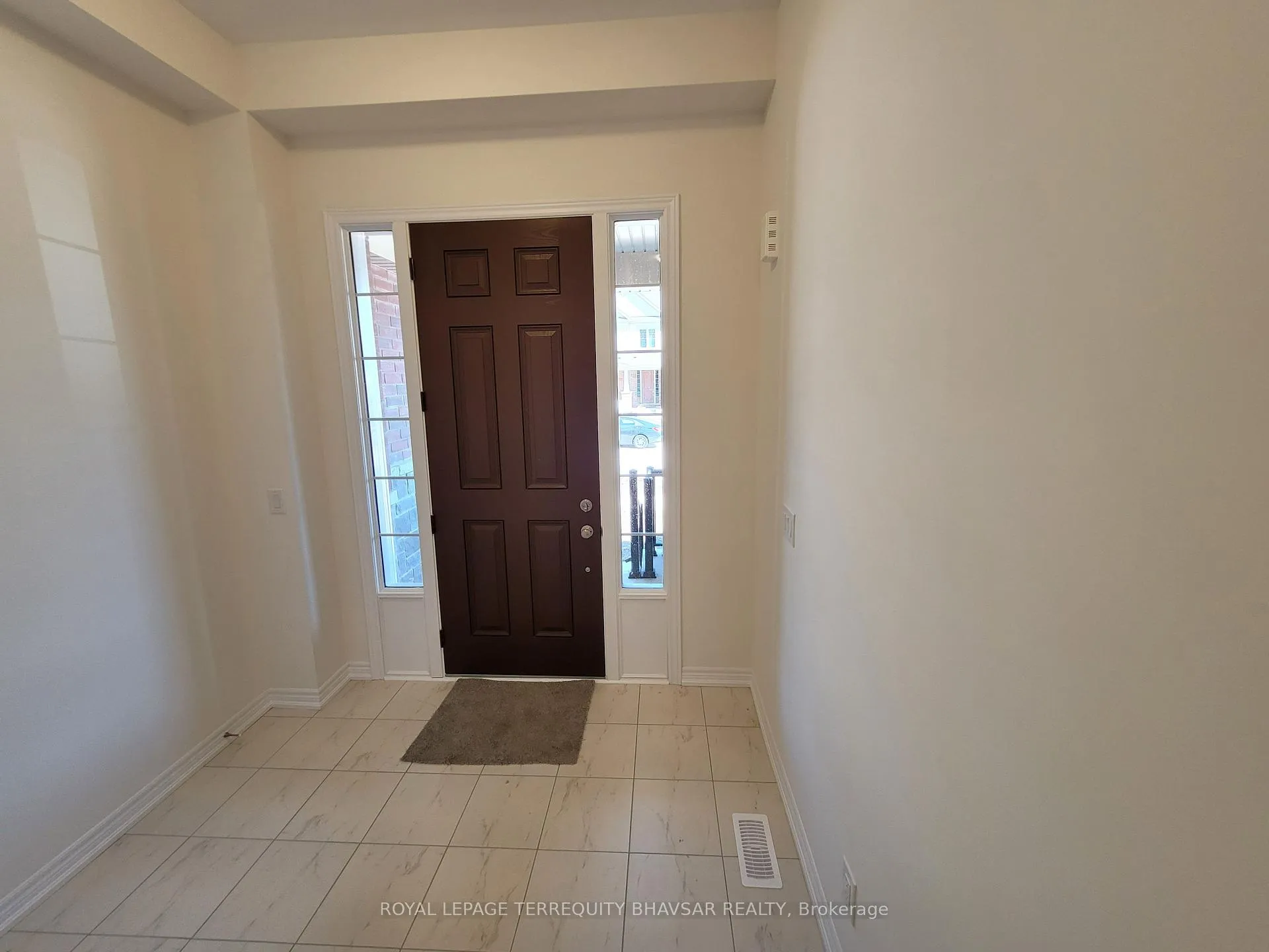 Photo 5 of 224 Broadacre Drive, Kitchener — HOMEH