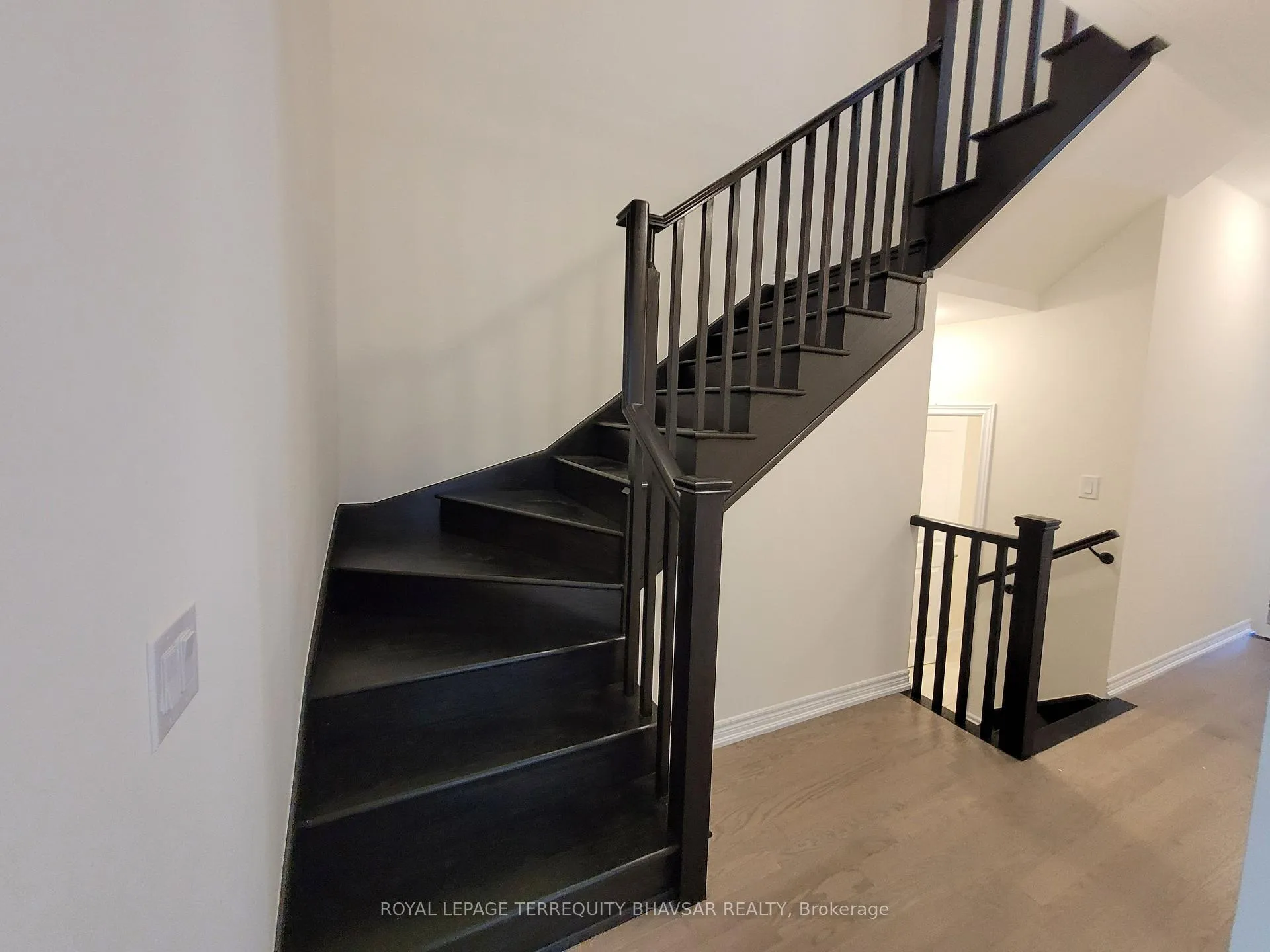 Photo 7 of 224 Broadacre Drive, Kitchener — HOMEH