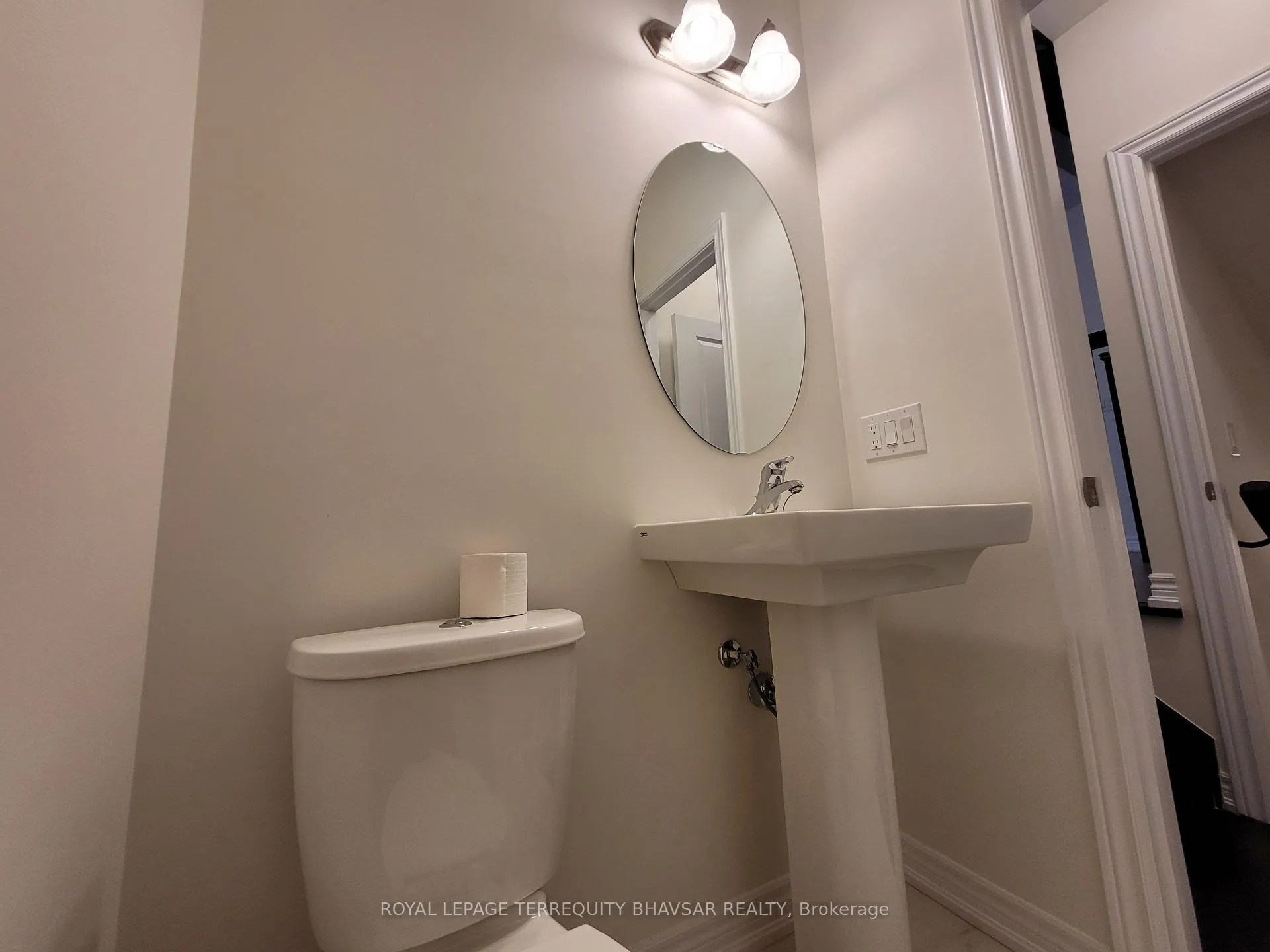 Photo 9 of 224 Broadacre Drive, Kitchener — HOMEH