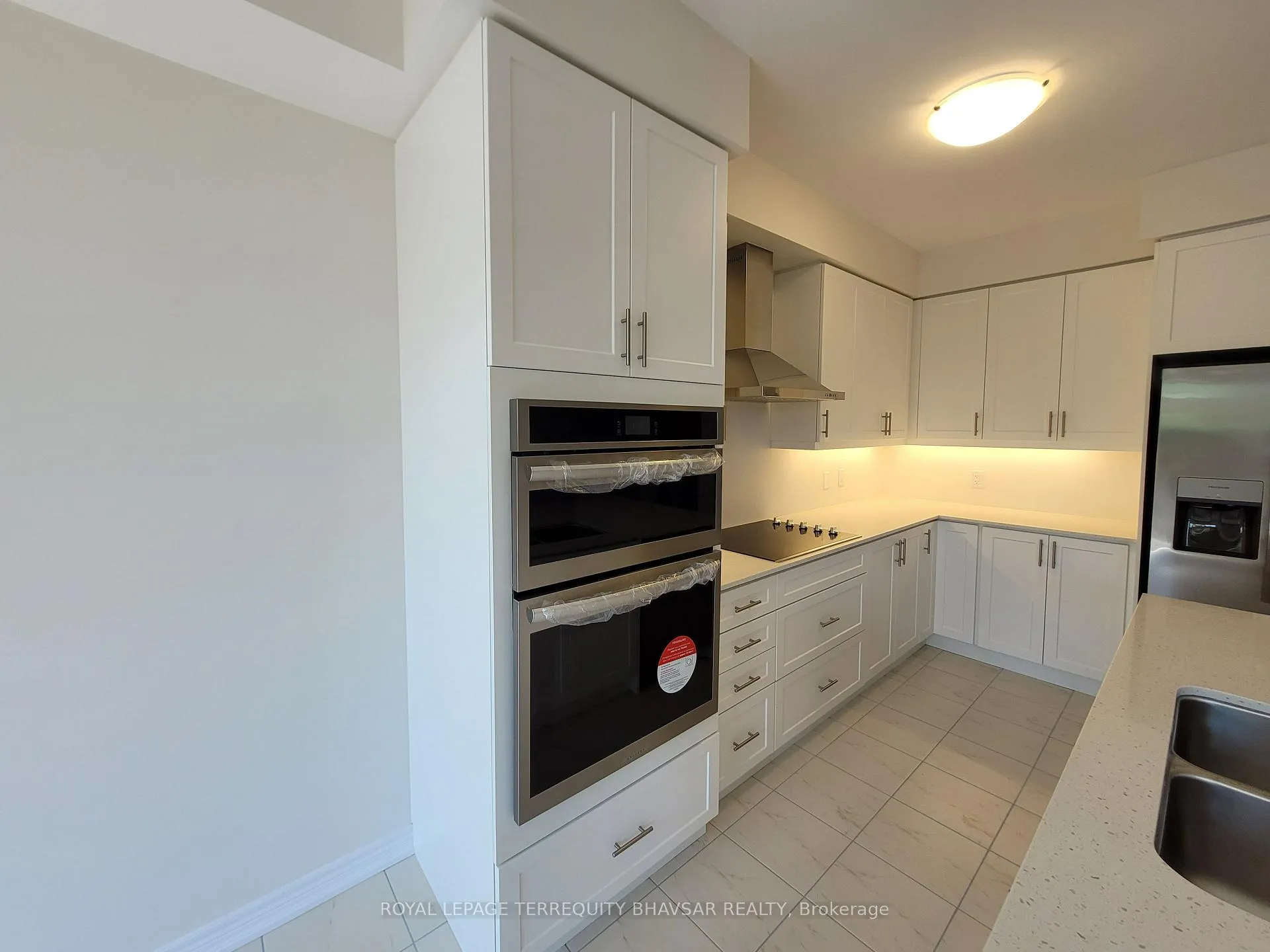 Photo 15 of 224 Broadacre Drive, Kitchener — HOMEH