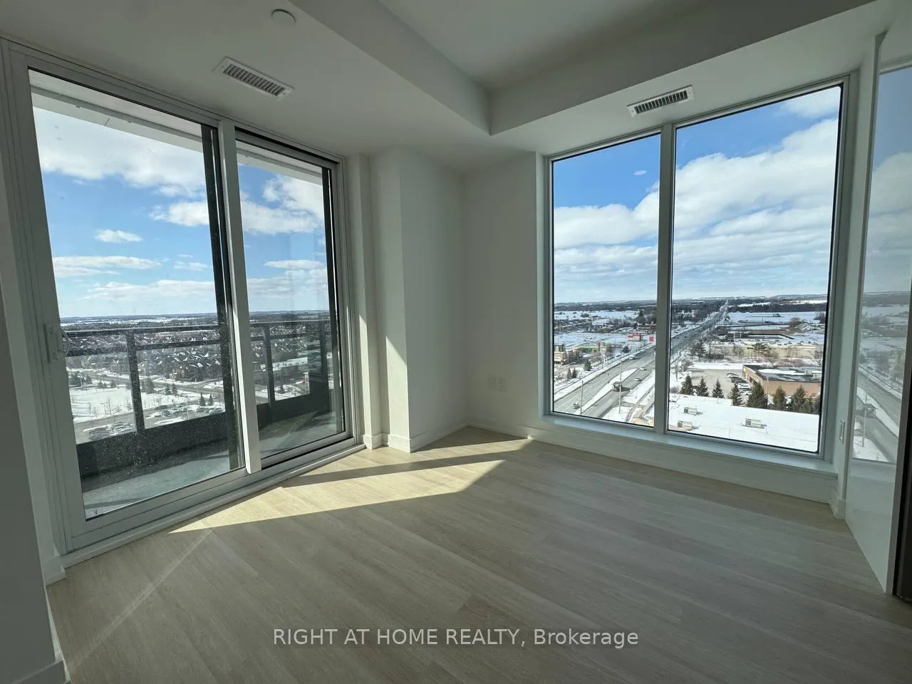 Photo 3 of 9763 Markham Road, Markham, Greensborough — HOMEH