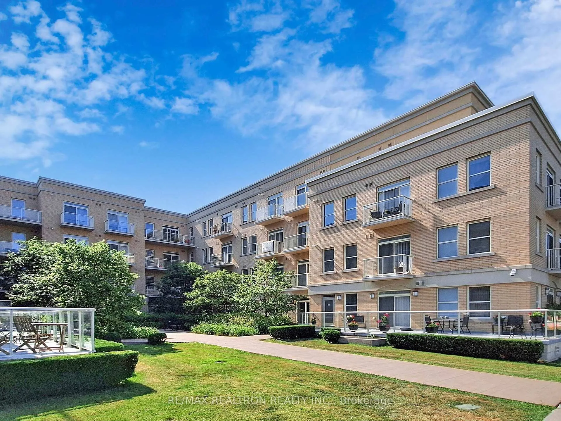 Photo 4 of Unit 126, 28 Prince Regent Street, Markham, Cathedraltown — HOMEH
