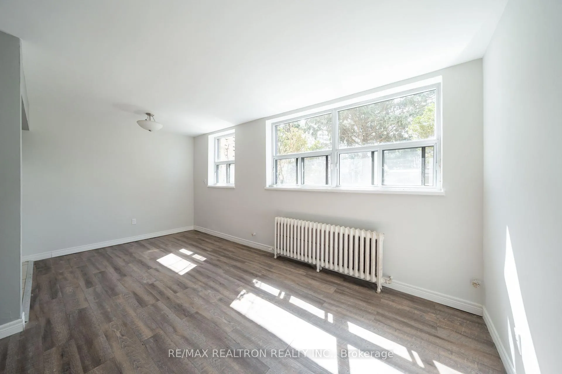 Photo 1 of Unit 6, 799 Robinson Street E, Burlington, Brant — HOMEH