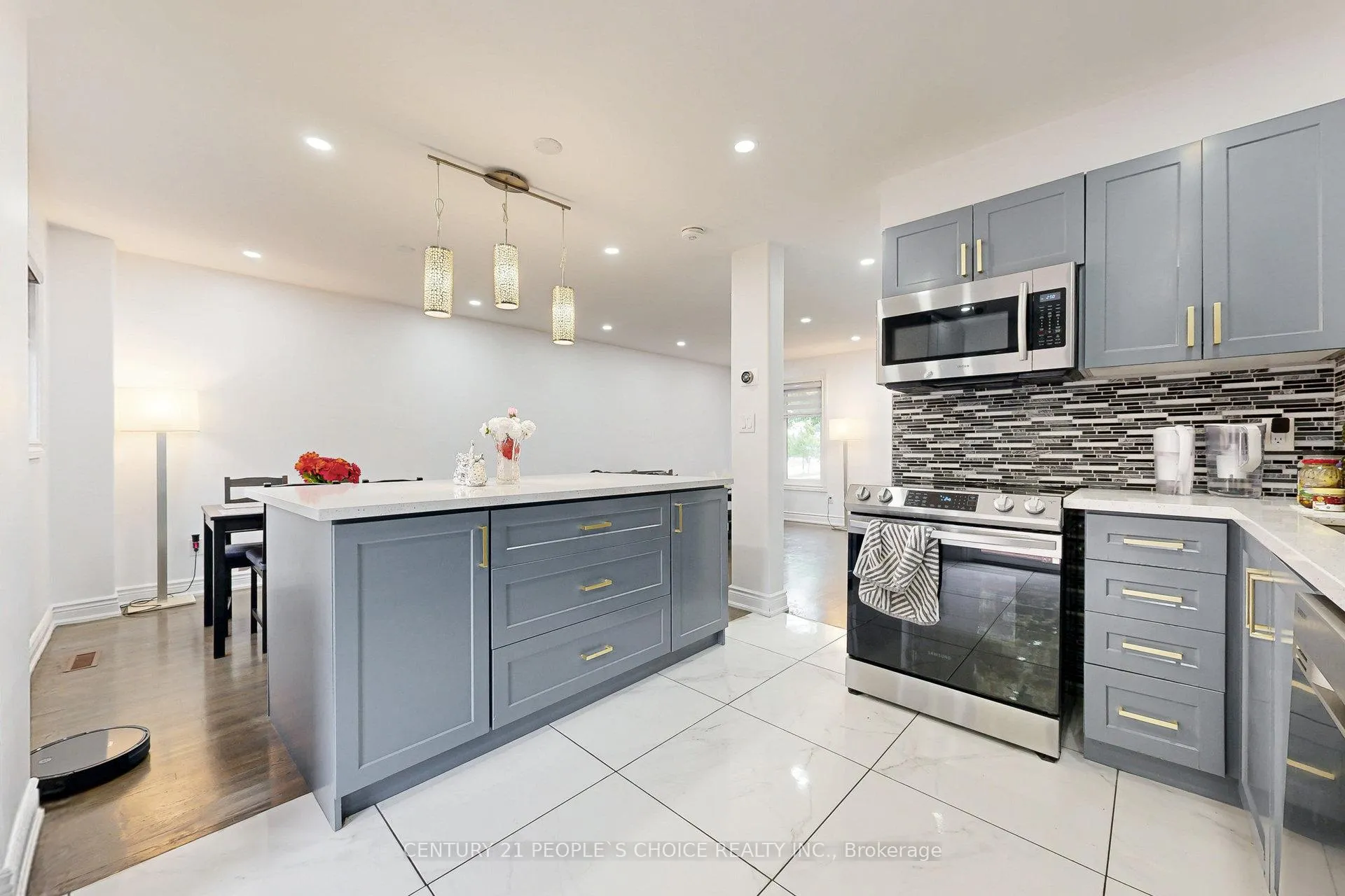 Photo 15 of 31 Dorking Drive, Brampton, Heart Lake West — HOMEH