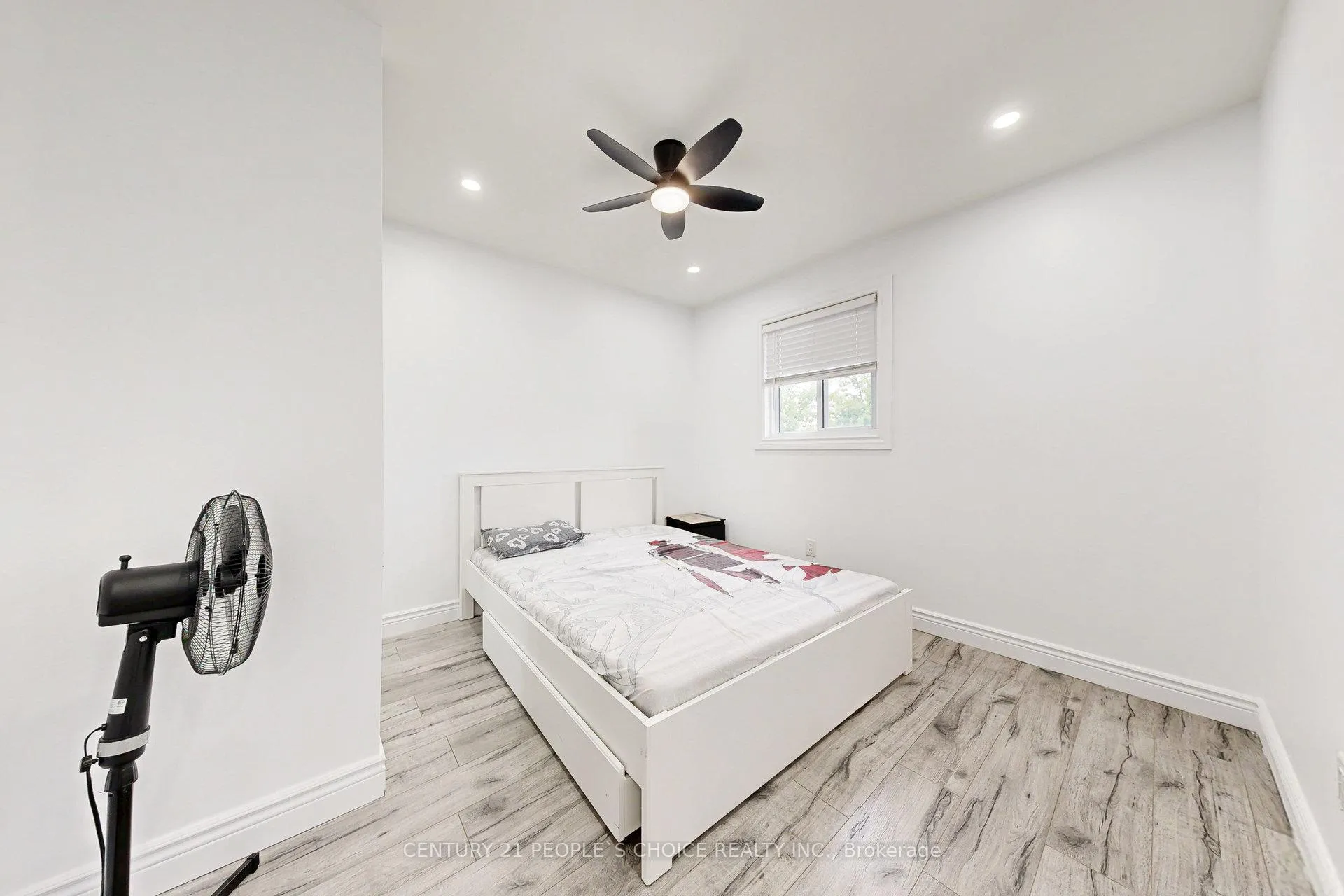 Photo 25 of 31 Dorking Drive, Brampton, Heart Lake West — HOMEH