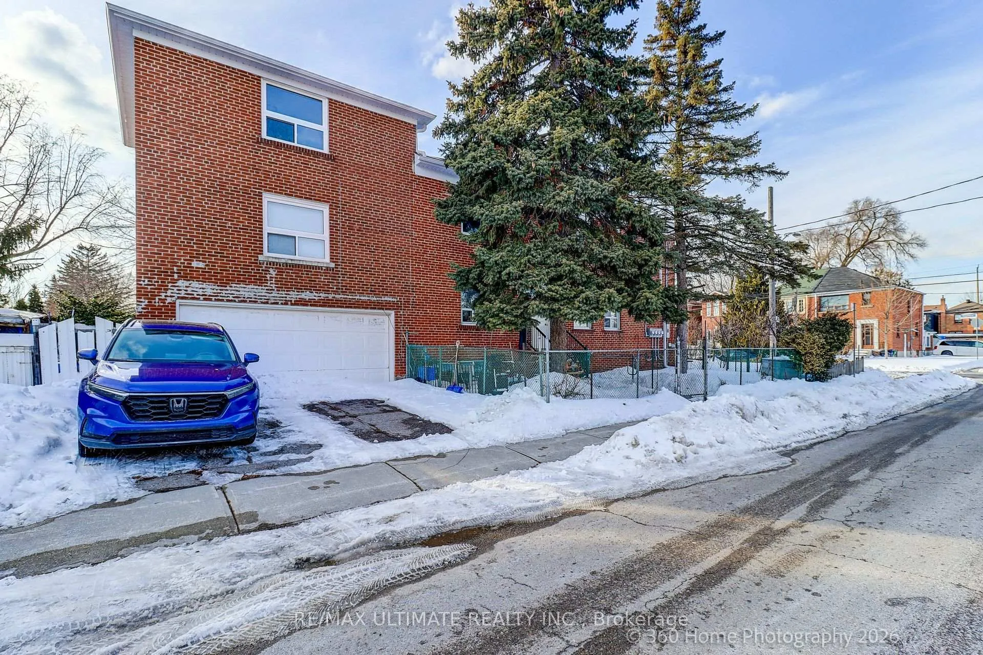 Photo 2 of 53 Virginia Avenue, Toronto, East York — HOMEH