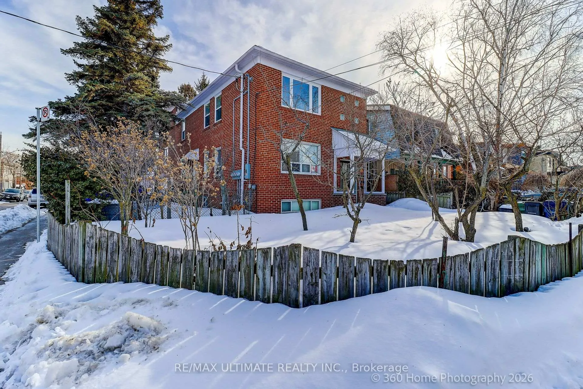 Photo 3 of 53 Virginia Avenue, Toronto, East York — HOMEH