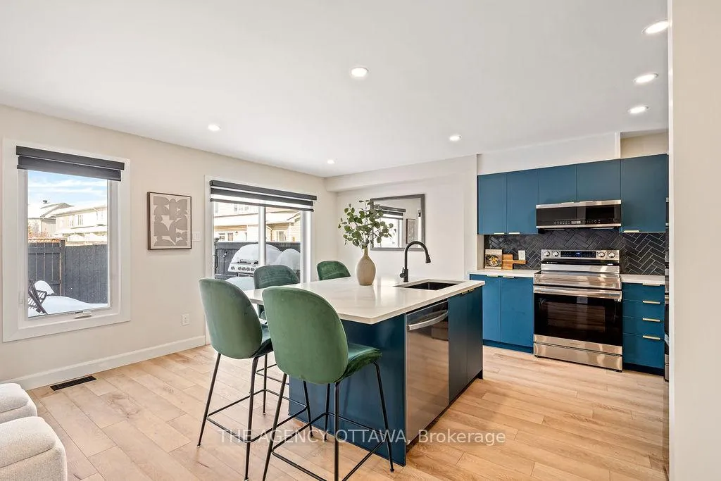 Photo 10 of 62 Appledale Drive, Ottawa, Barrhaven - Longfields — HOMEH