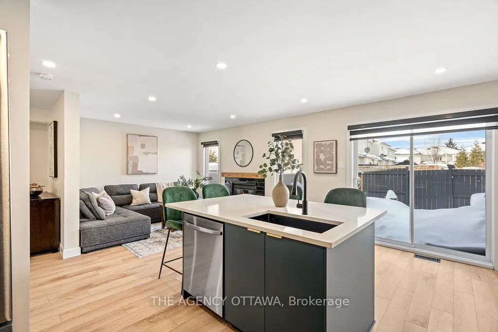 Photo 13 of 62 Appledale Drive, Ottawa, Barrhaven - Longfields — HOMEH