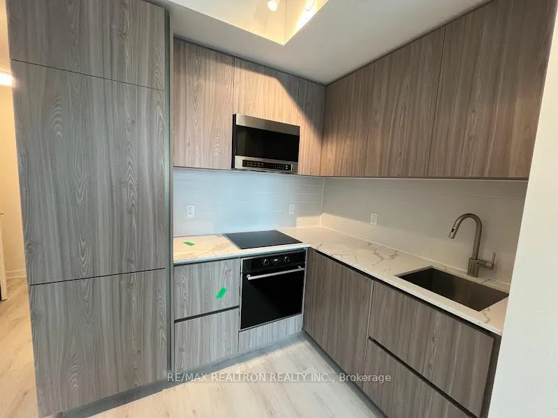 Photo 5 of 110 Broadway Avenue, Toronto, Mount Pleasant West — HOMEH
