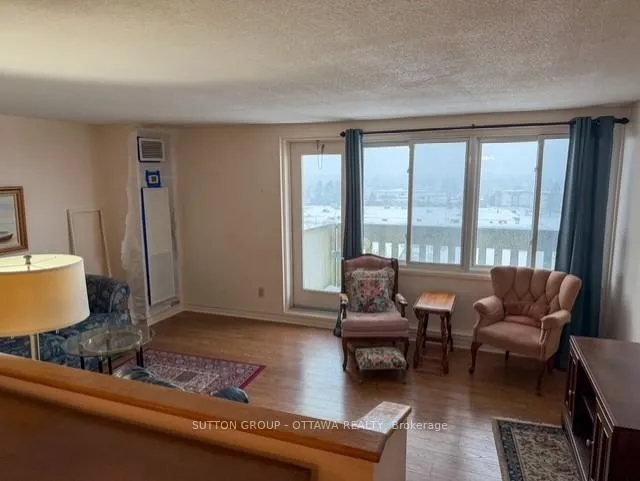 Photo 3 of Unit 603, 1599 Lassiter Terrace, Ottawa, Beaconwood — HOMEH