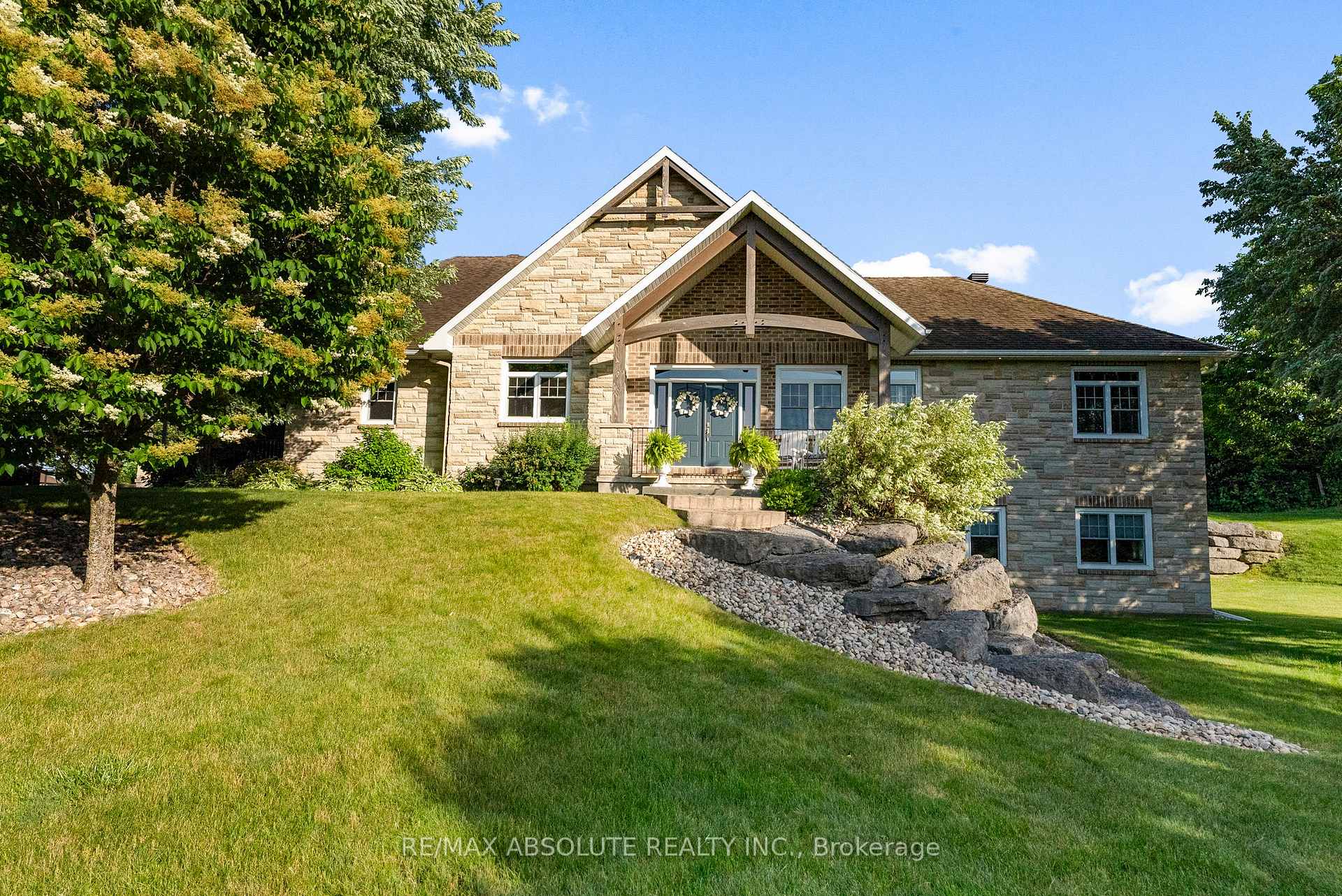 Photo 1 of 37 Fairhaven Place, McNab/Braeside, Mcnab/Braeside Twps — HOMEH