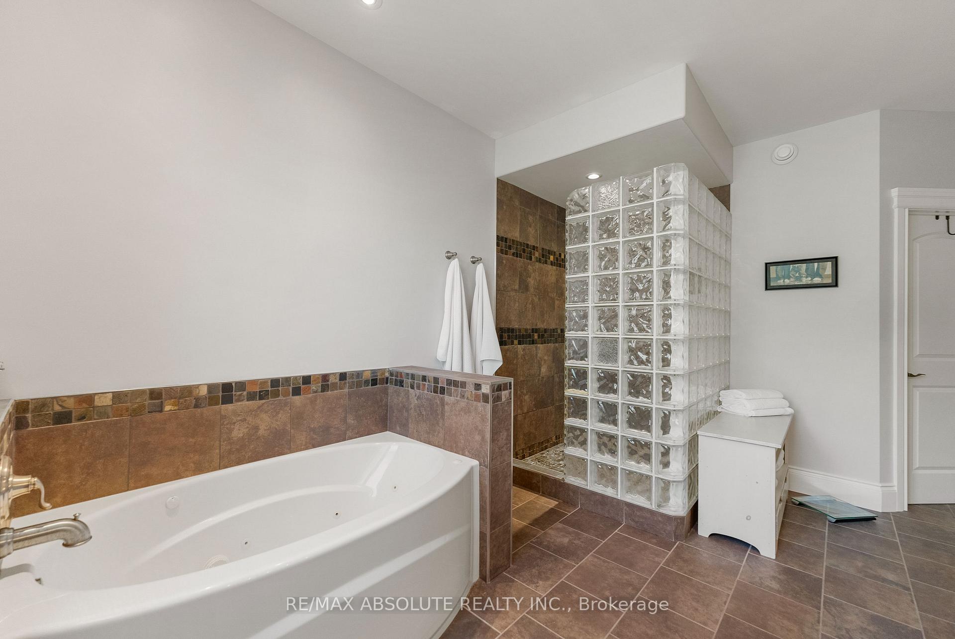 Photo 24 of 37 Fairhaven Place, McNab/Braeside, Mcnab/Braeside Twps — HOMEH