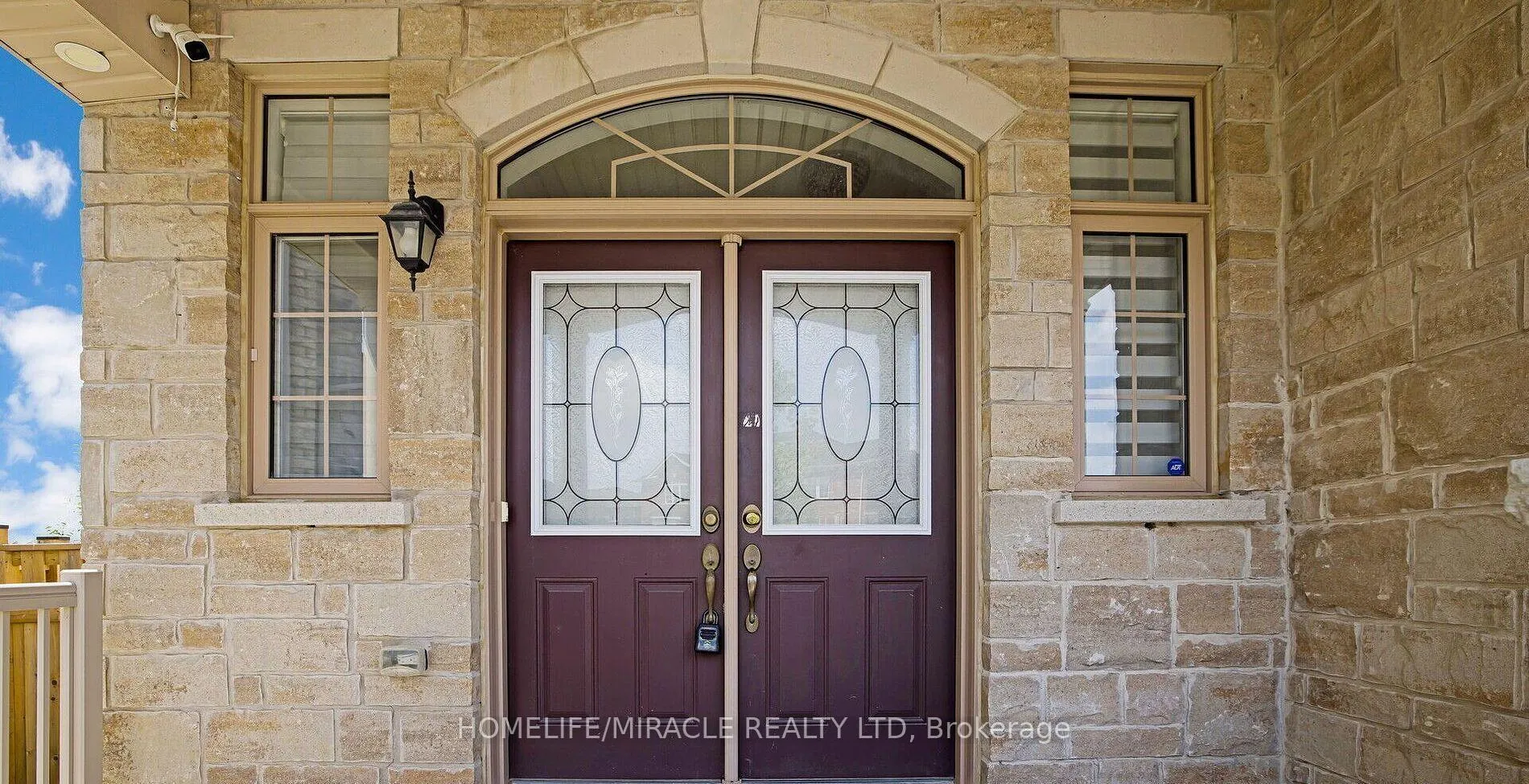 Photo 3 of 58 Masken Circle, Brampton, Northwest Brampton — HOMEH