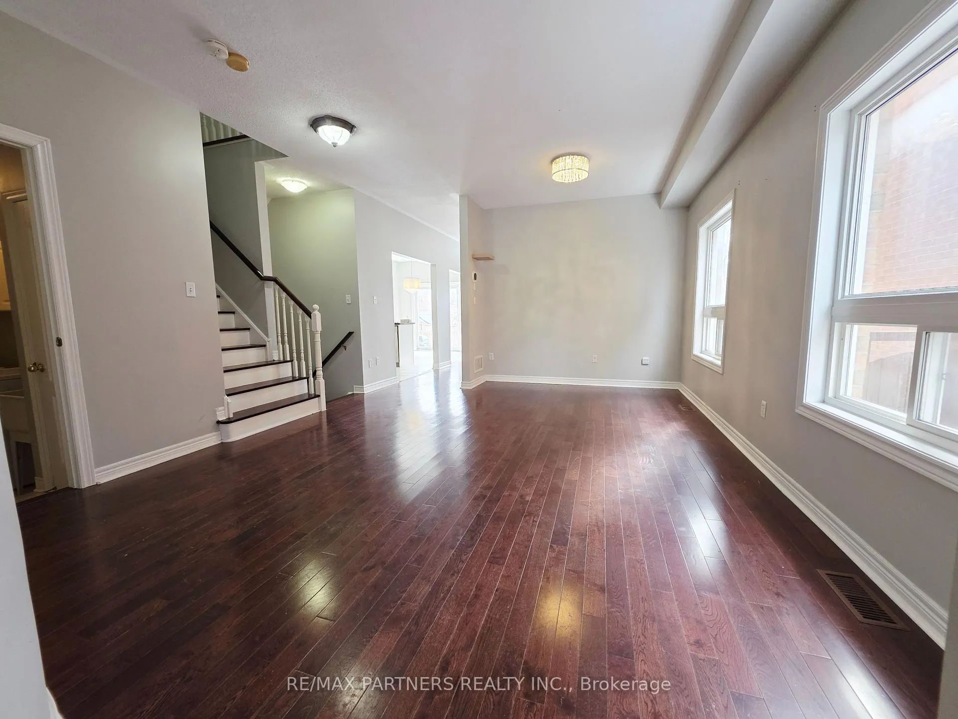 Photo 2 of 126 Collis Drive, Aurora, Bayview Northeast — HOMEH