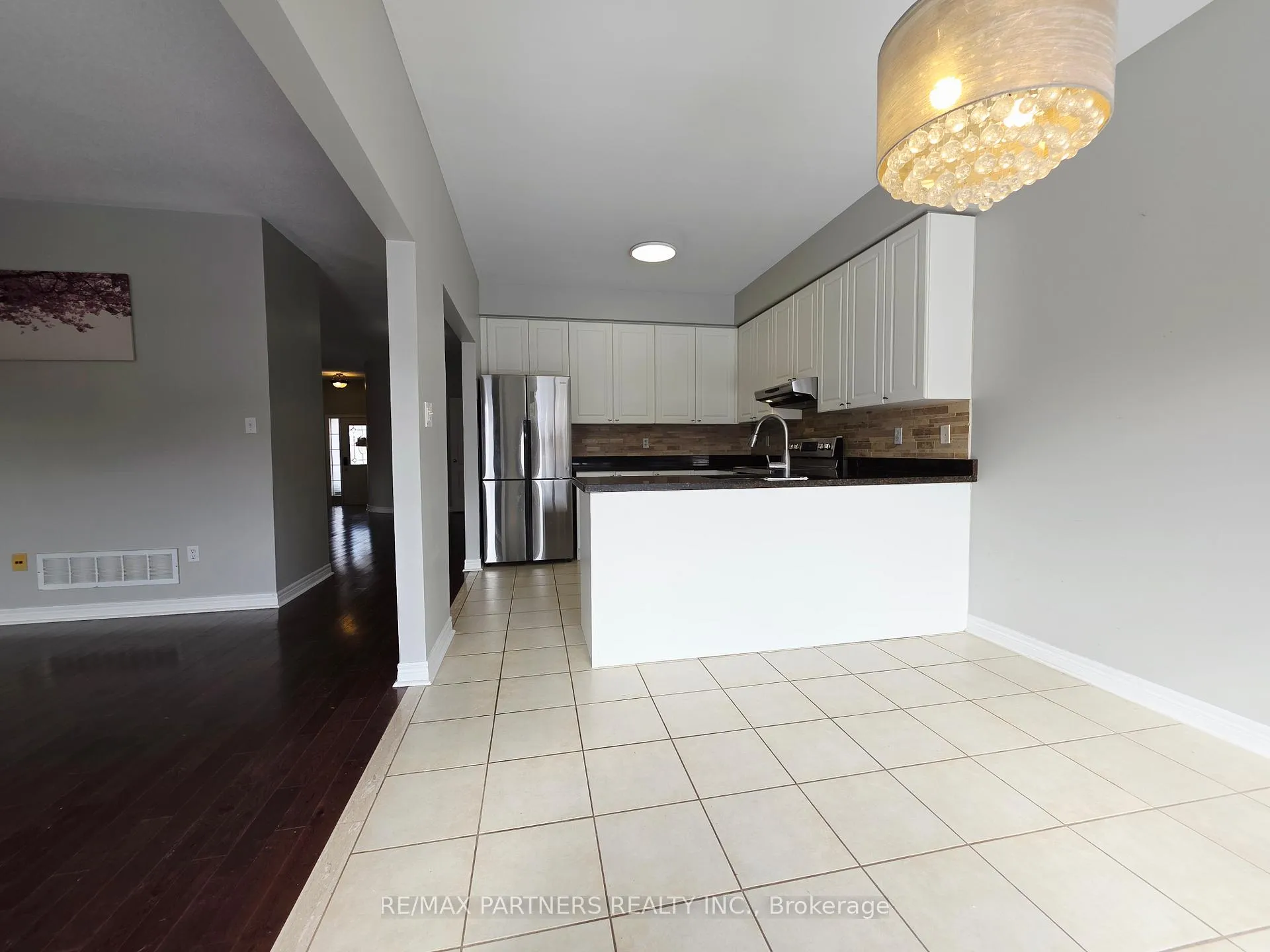 Photo 11 of 126 Collis Drive, Aurora, Bayview Northeast — HOMEH