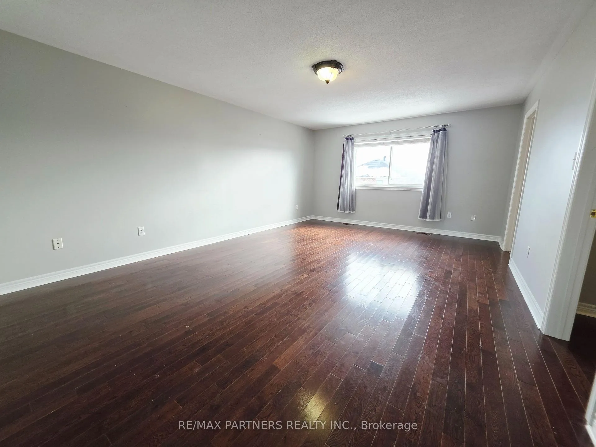 Photo 20 of 126 Collis Drive, Aurora, Bayview Northeast — HOMEH