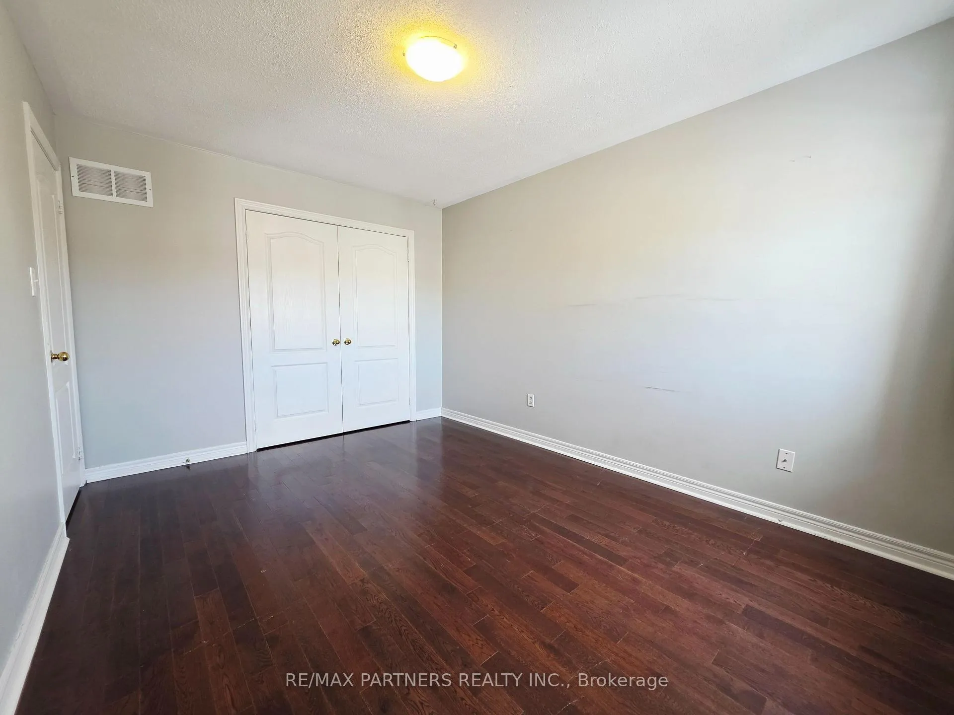 Photo 32 of 126 Collis Drive, Aurora, Bayview Northeast — HOMEH