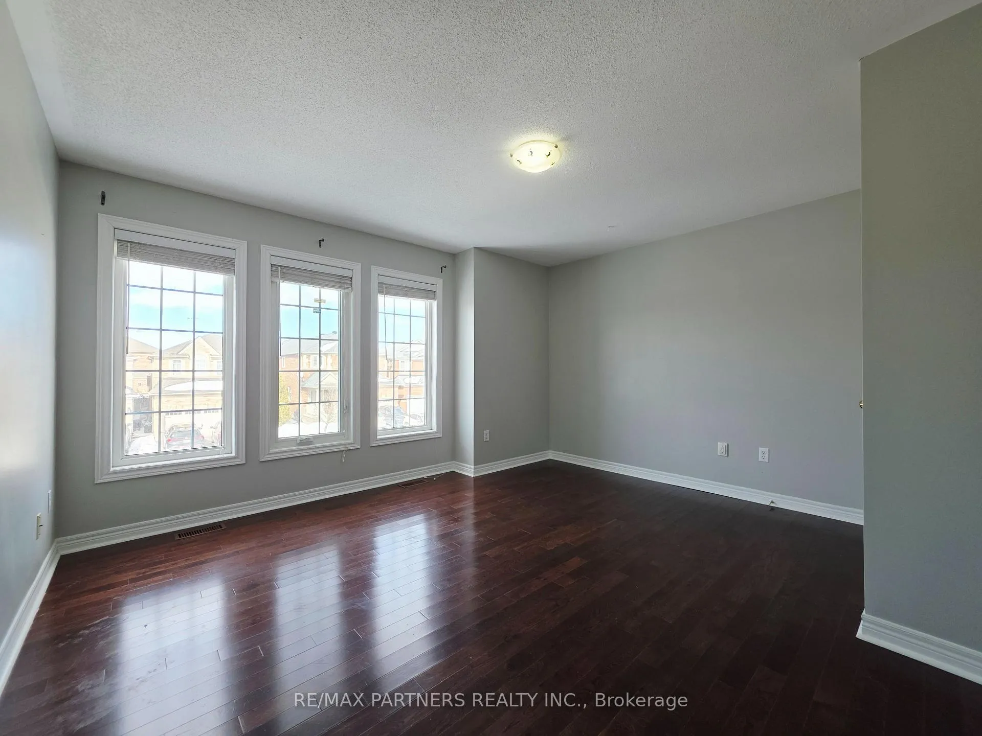 Photo 34 of 126 Collis Drive, Aurora, Bayview Northeast — HOMEH